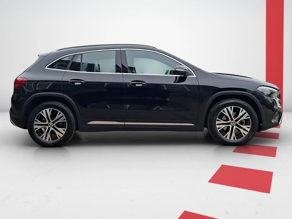 Mercedes-Benz-GLA 200 d-image-10