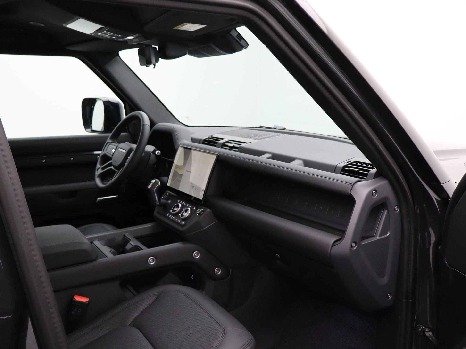 Land Rover Defender 2.0 P300e 110 X-Dynamic SE