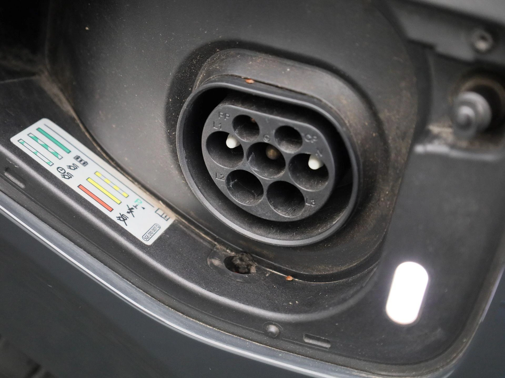 Volkswagen-Golf-image-39