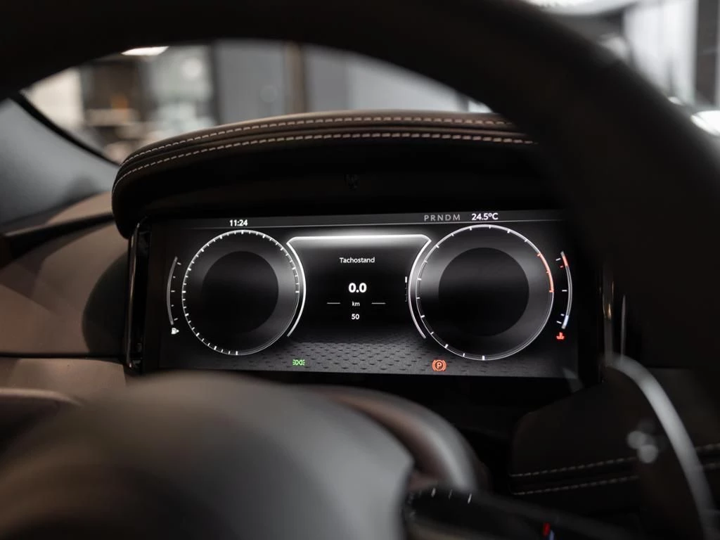 Aston Martin DB12 Coupe Aston Martin Hamburg