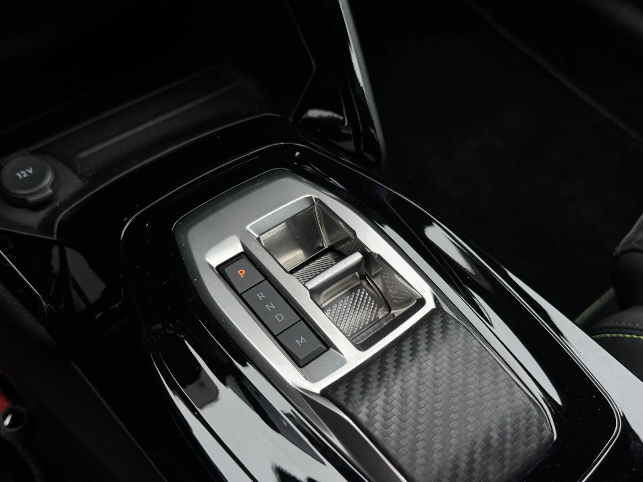 Peugeot-208-image-18
