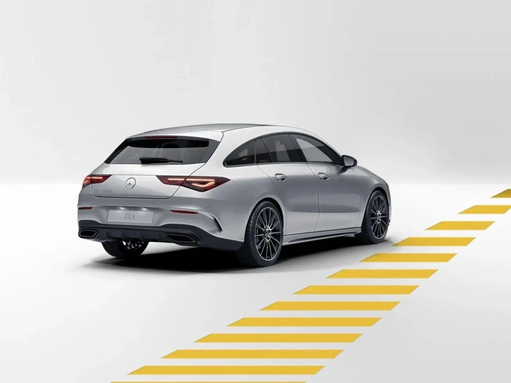 Mercedes-Benz-CLA 220 d-image-6