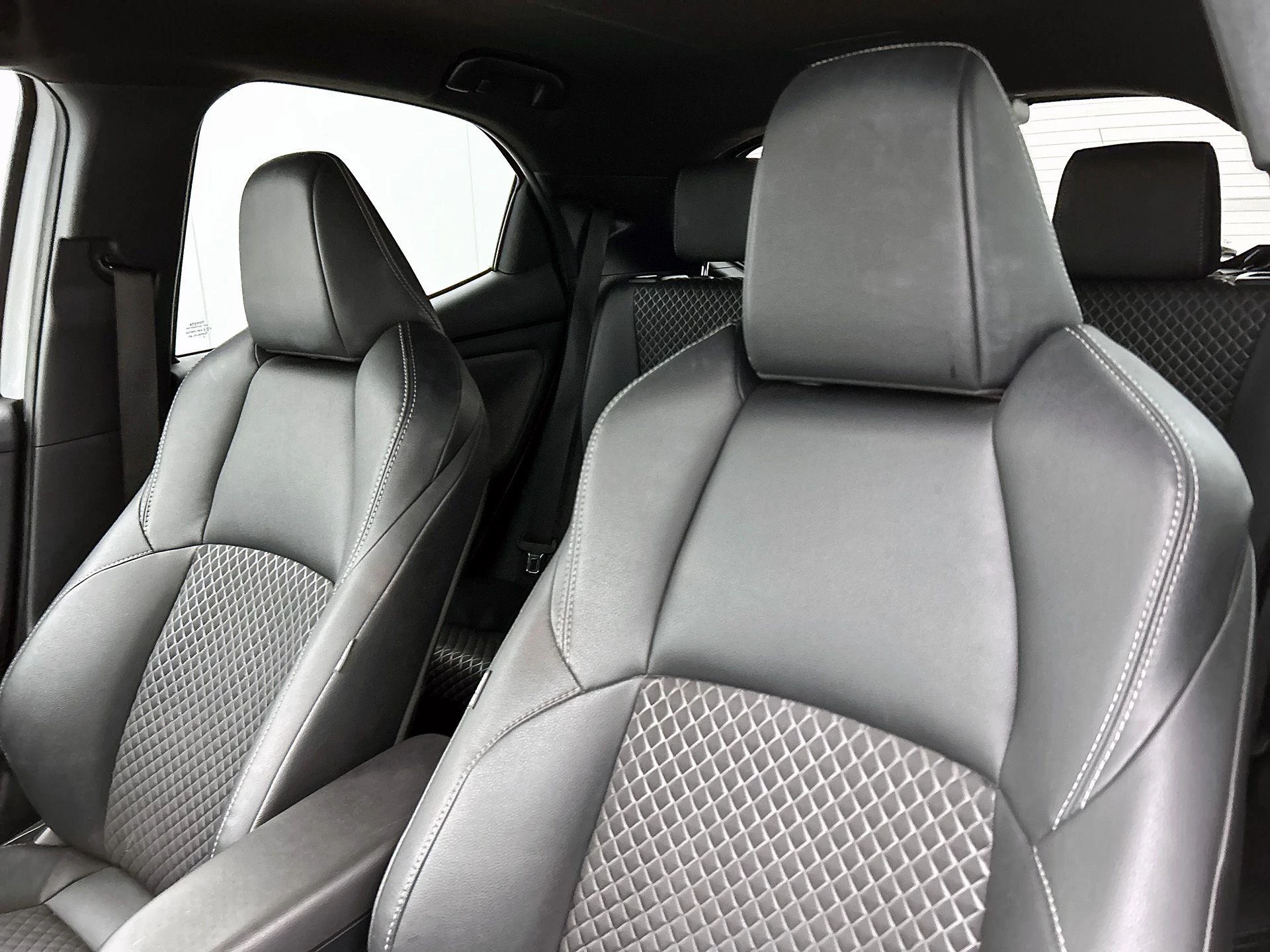 Toyota-Yaris-image-11