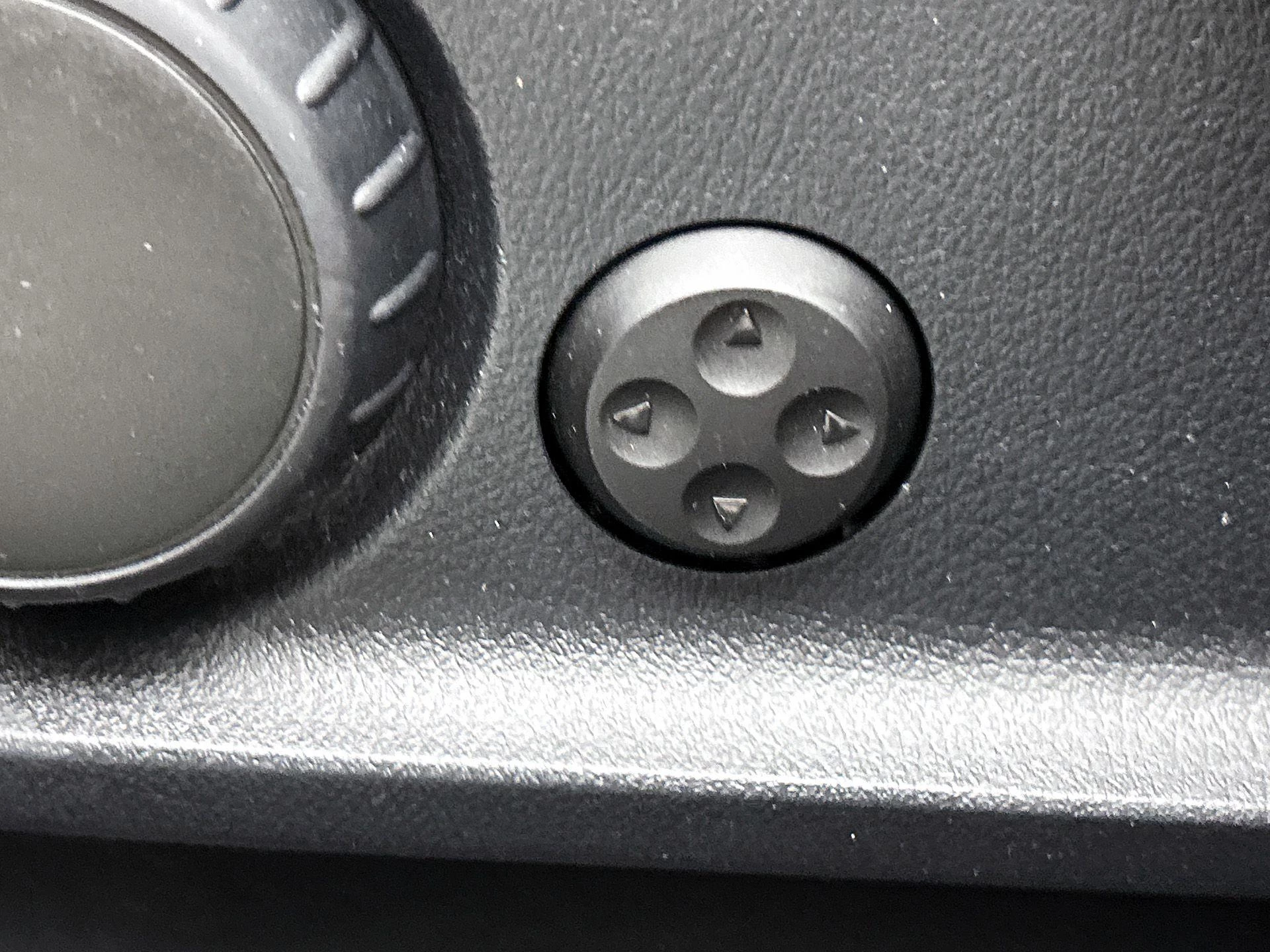 Mercedes-Benz-B-Klasse-image-25