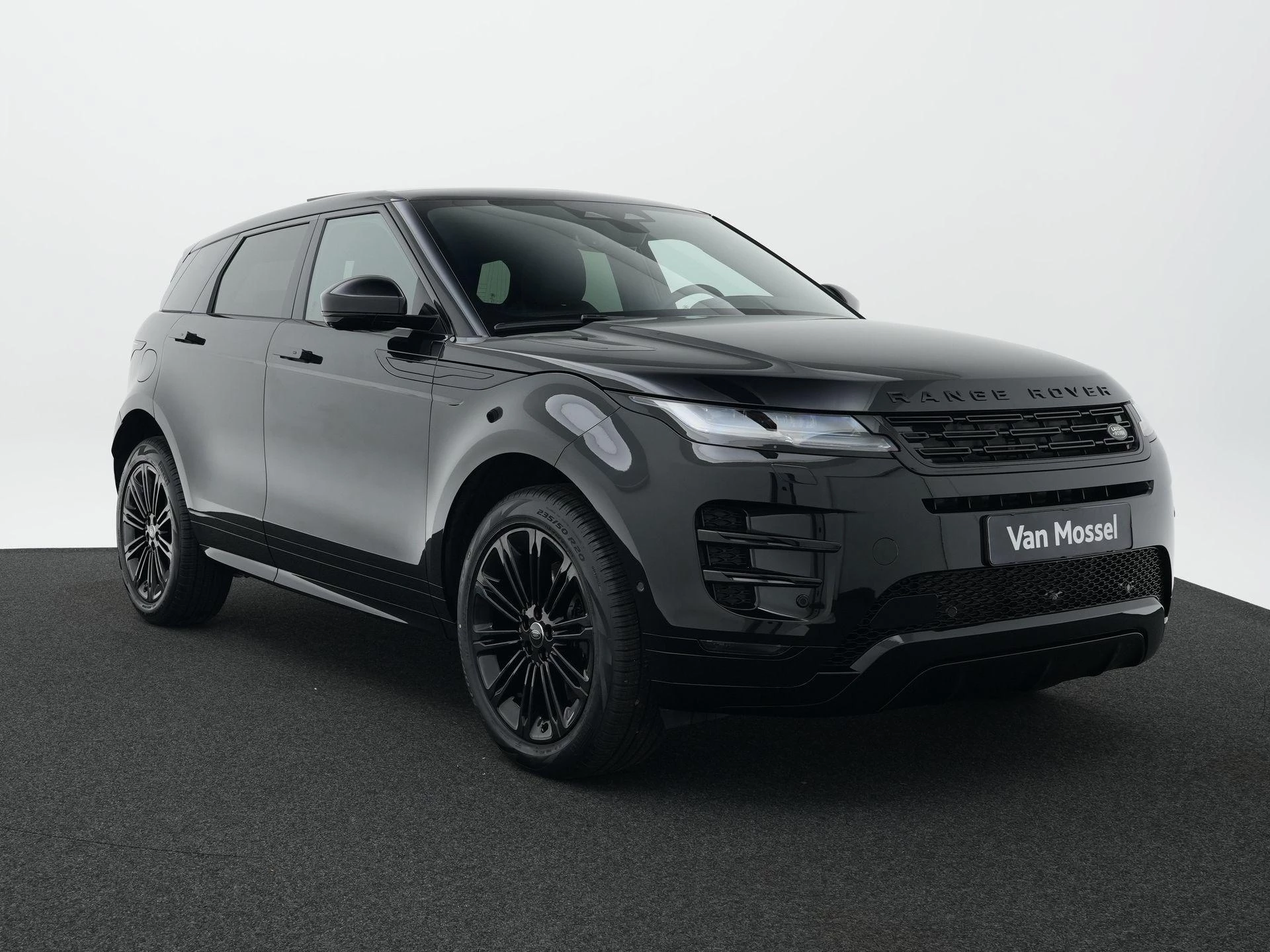 Land Rover-Range Rover Evoque-image-12