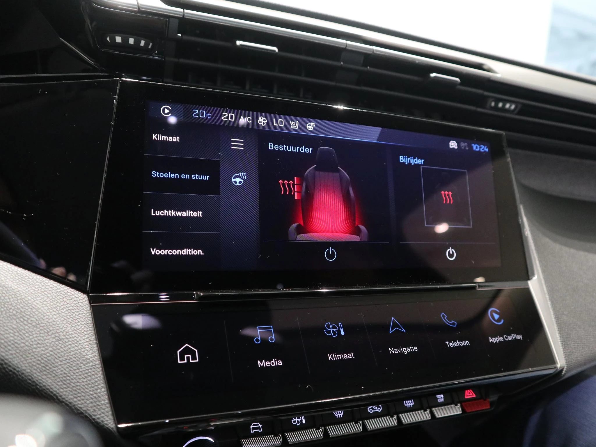Peugeot-e-308-image-24