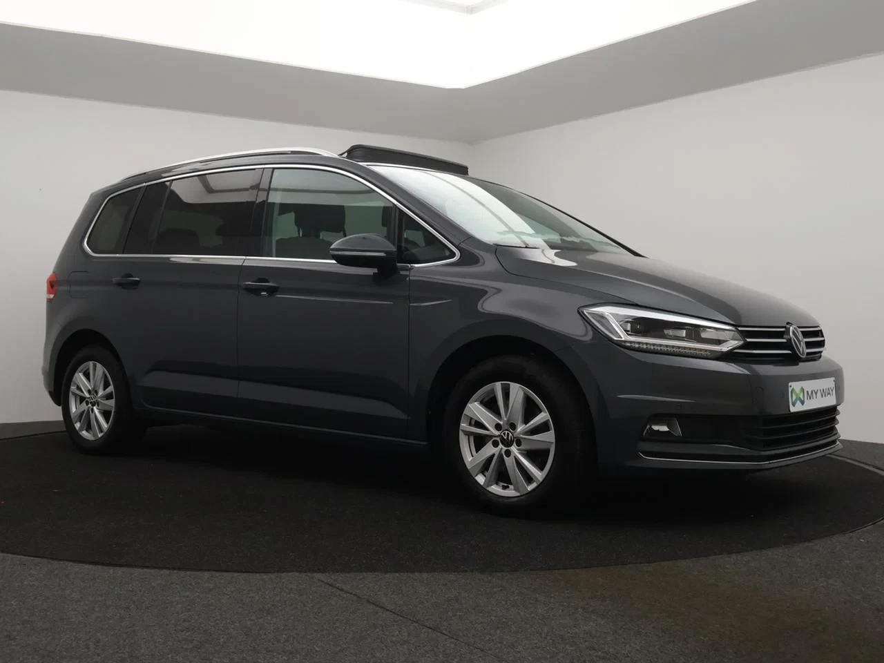 Volkswagen Touran 1.5 TSI Highline Business *AUTOMAAT*PANO DAK*TREKHAAK*7ZITPL*NAVI*BLTH*CRUISE*PDC*...