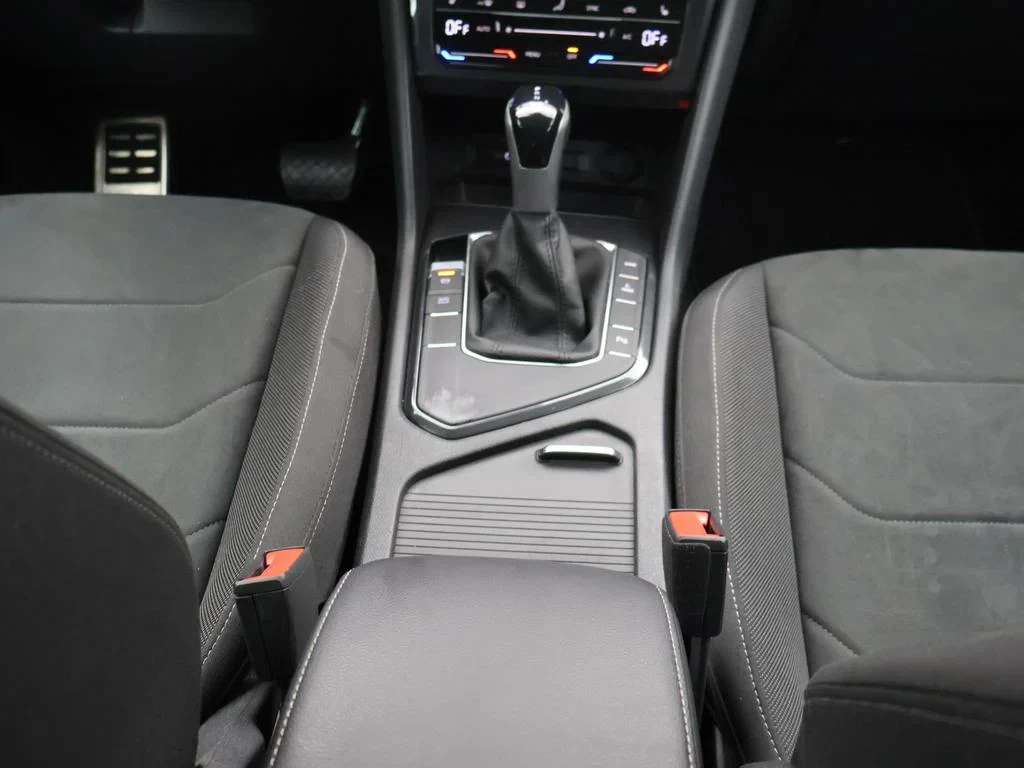Volkswagen-Tiguan-image-13