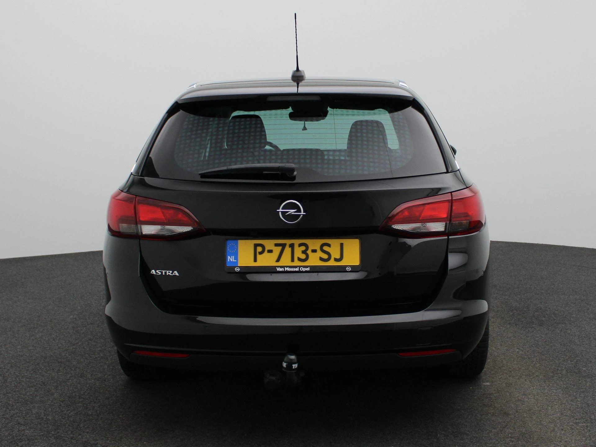 Opel-Astra-image-4