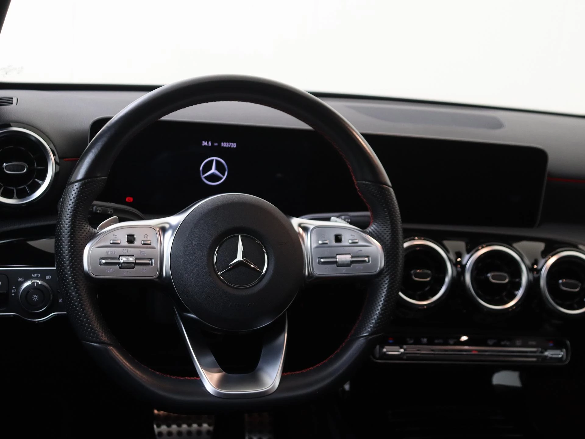 Mercedes-Benz A-Klasse 180 Business Solution AMG