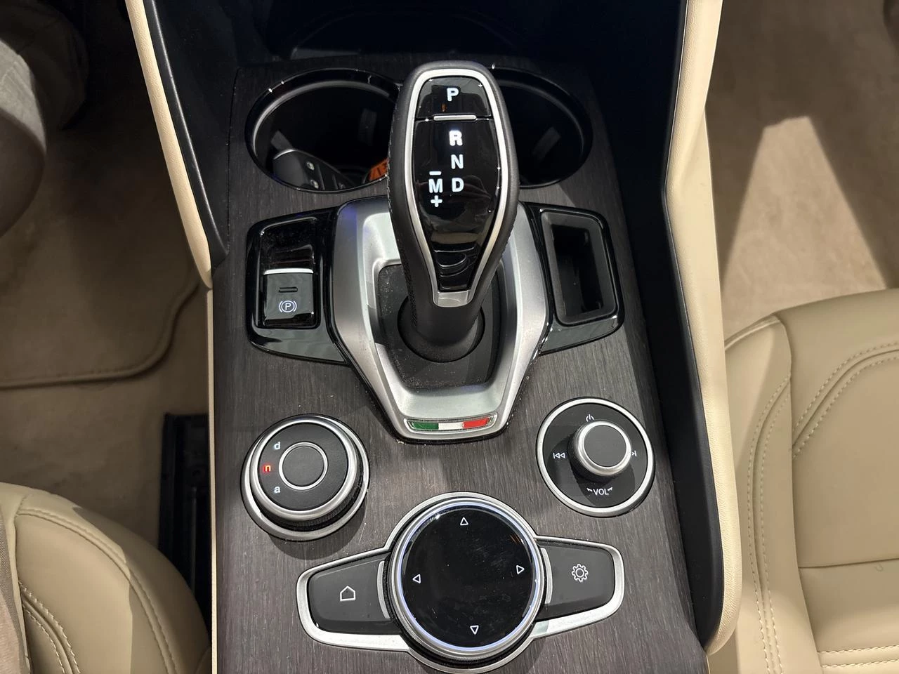 Alfa Romeo Giulia 2.0 TB 280 Q4 Veloce AUTO