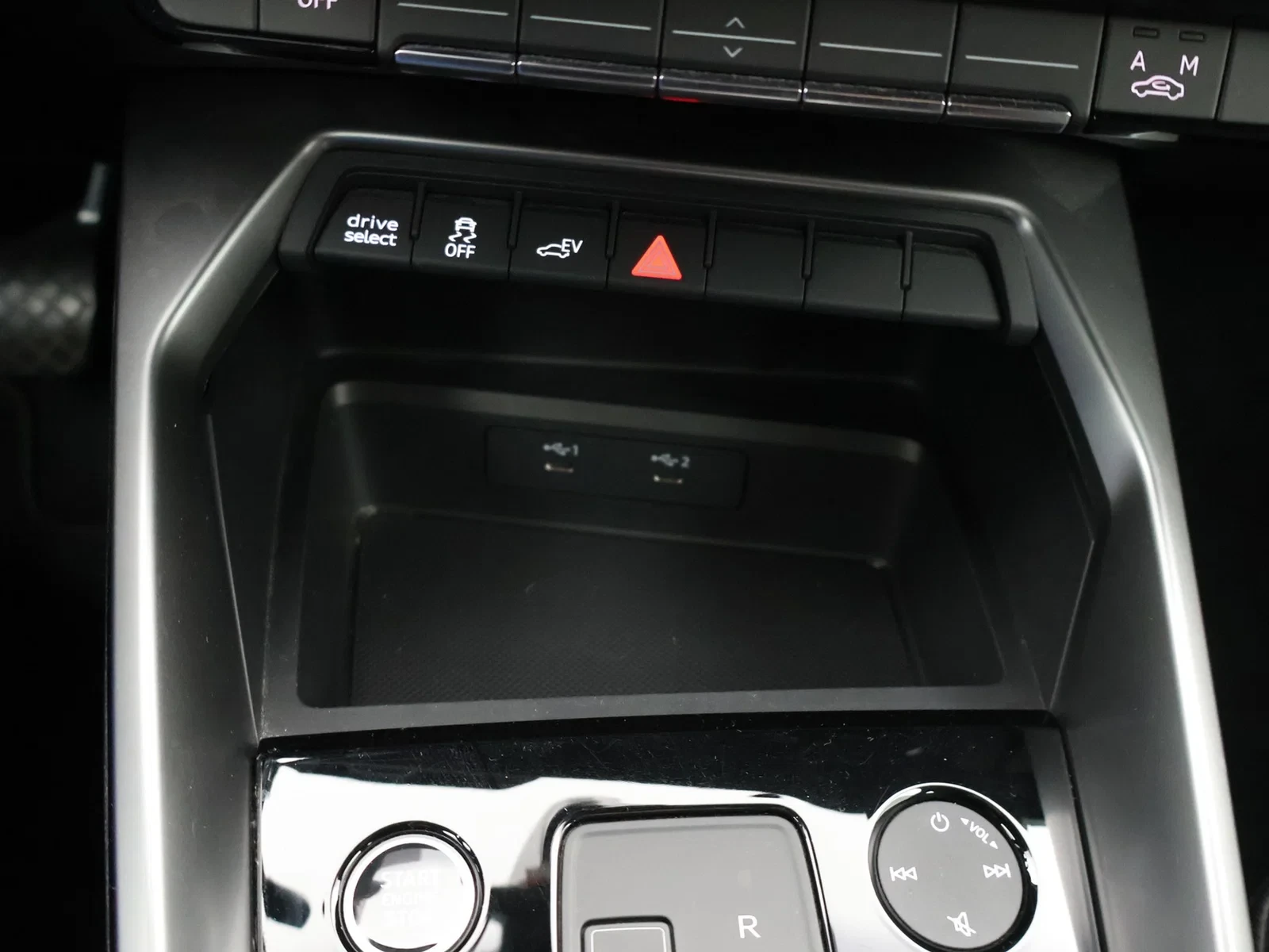 Audi A3 Sportback PHEV Audi A3 Sportback PHEV Attraction 40TFSIe 204PK *AUTOMAAT*NAVI*PDC ACHTER*APP-CONNECT*VIRTUAL COCKPI