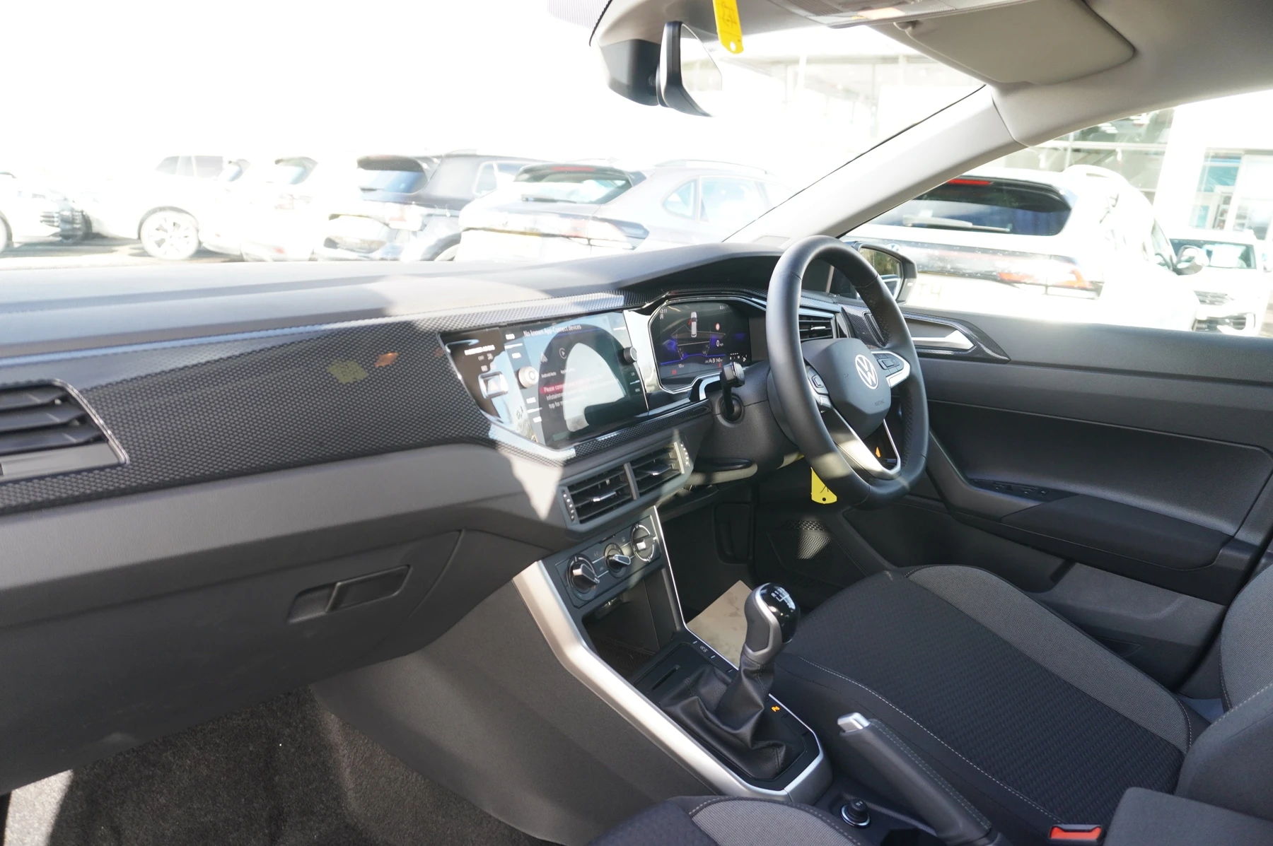 Volkswagen-Polo-image-1