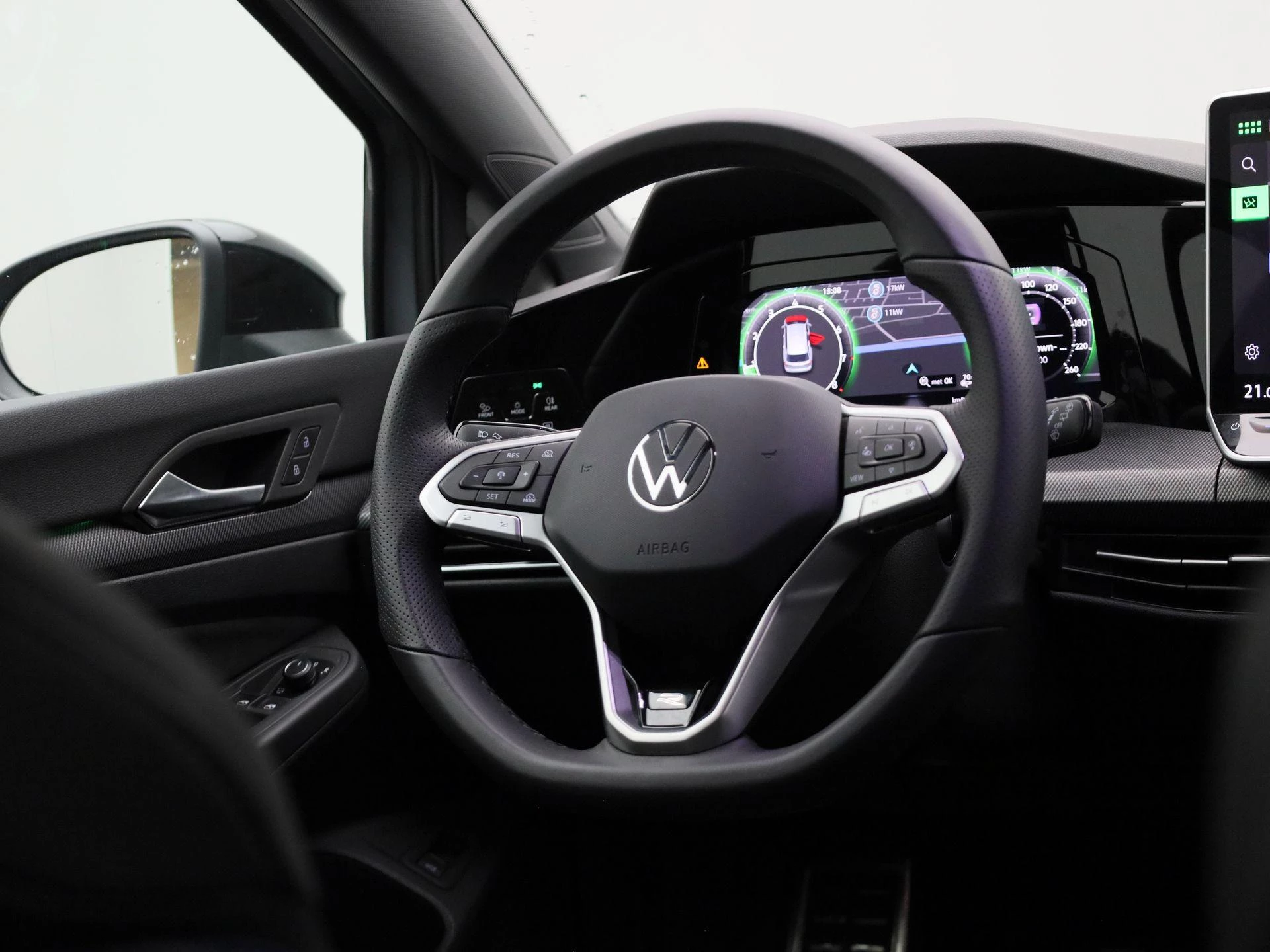 Volkswagen-Golf-image-40