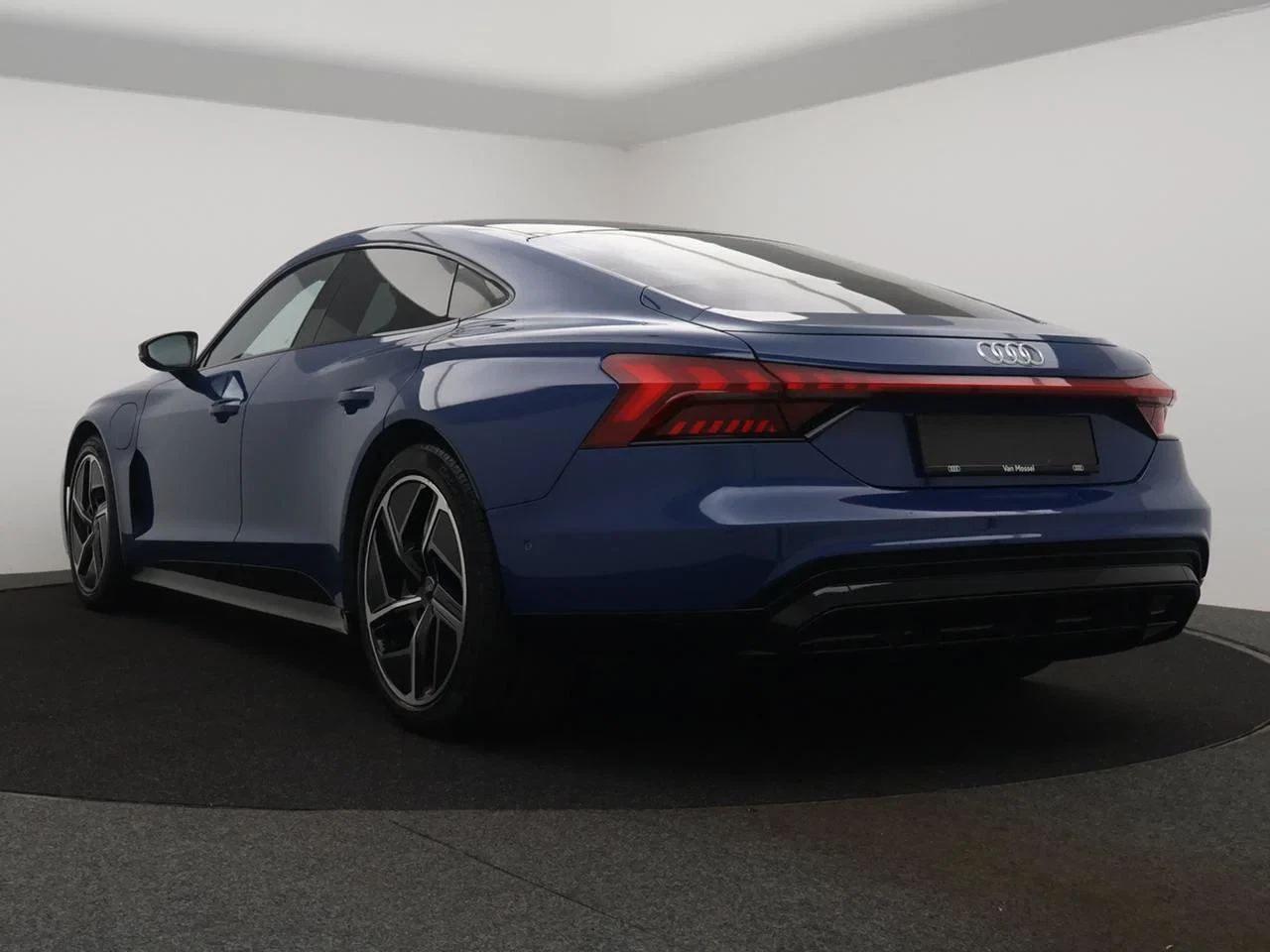 Audi e-tron GT Audi e-tron GT QUATTRO 476PK *AUTOMAAT*LEDER*PANODAK*SPORTZETESL*B&O*CAMERA*ACC*NAVI*APP-CONNECT*...*