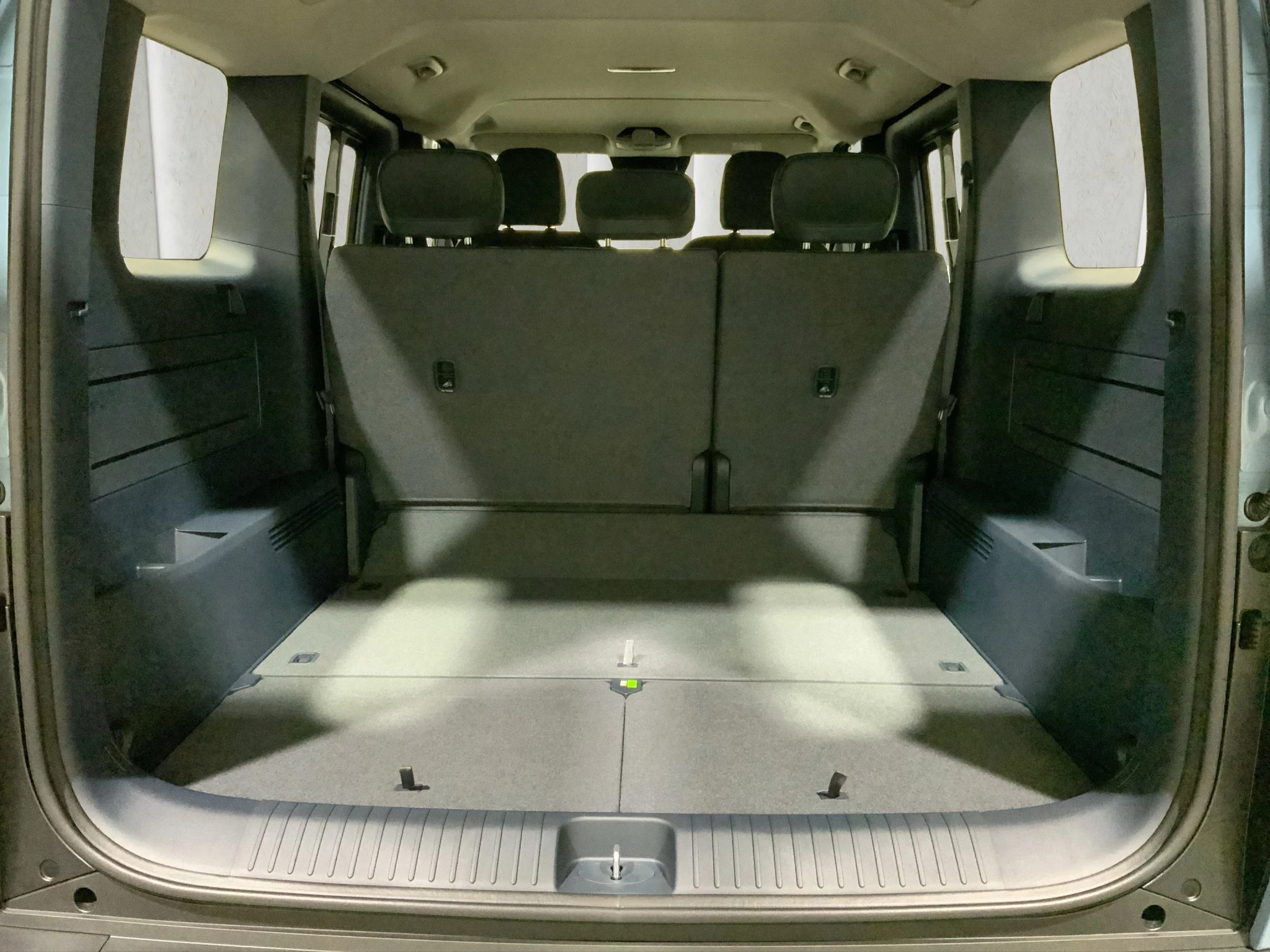 Kia-PV5-image-16