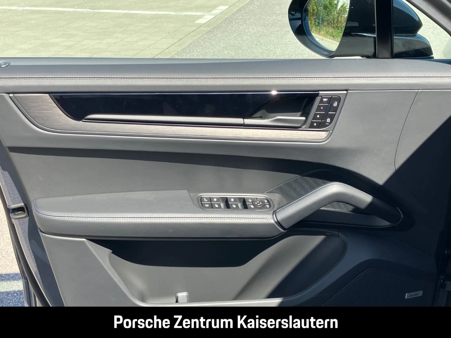 Porsche-Cayenne-image-22