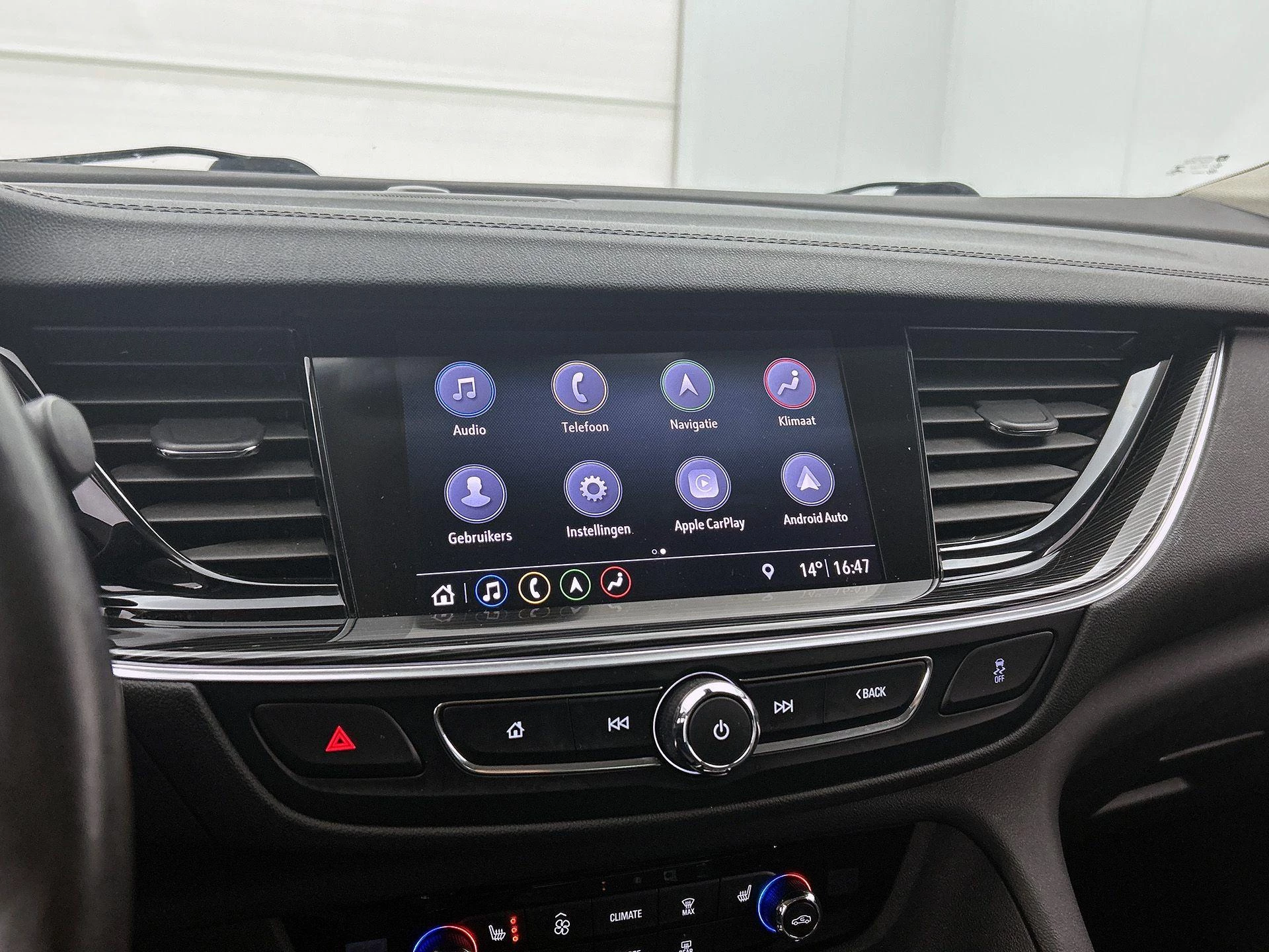 Opel-Insignia-image-6
