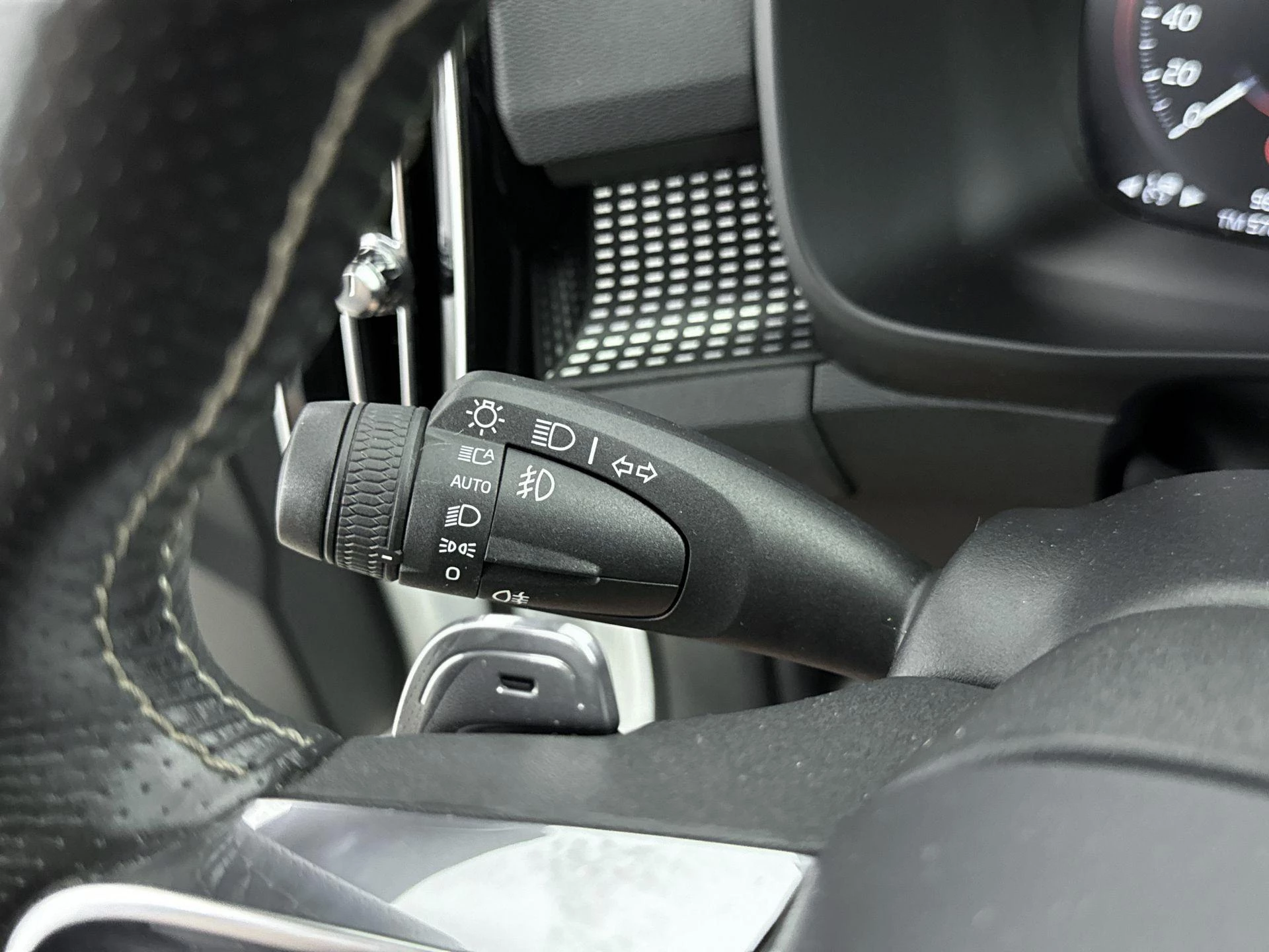 Volvo-XC40-image-8