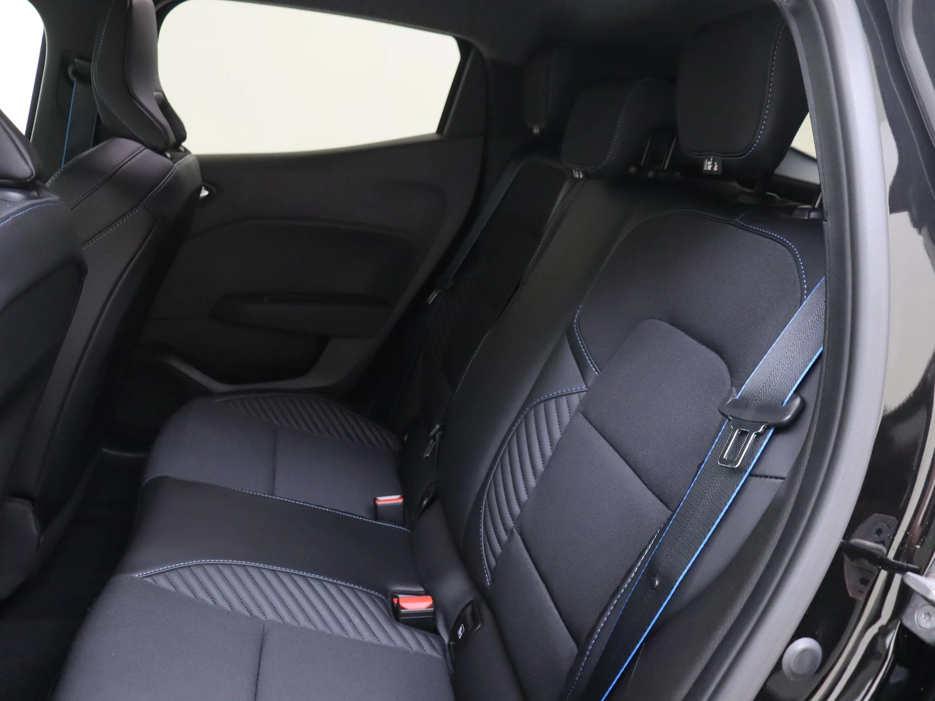 Renault-Clio-image-15