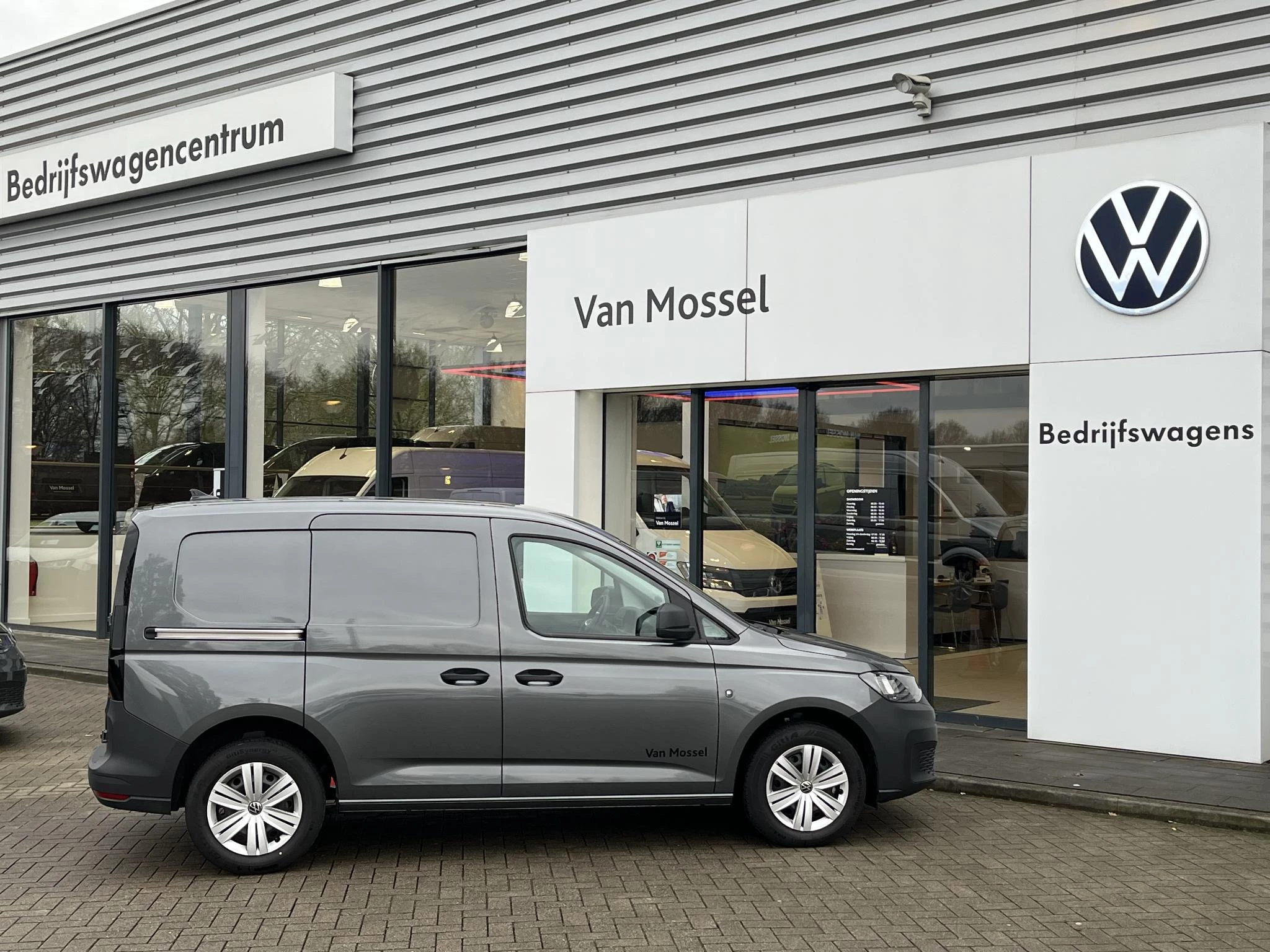 Volkswagen-Caddy-image-3