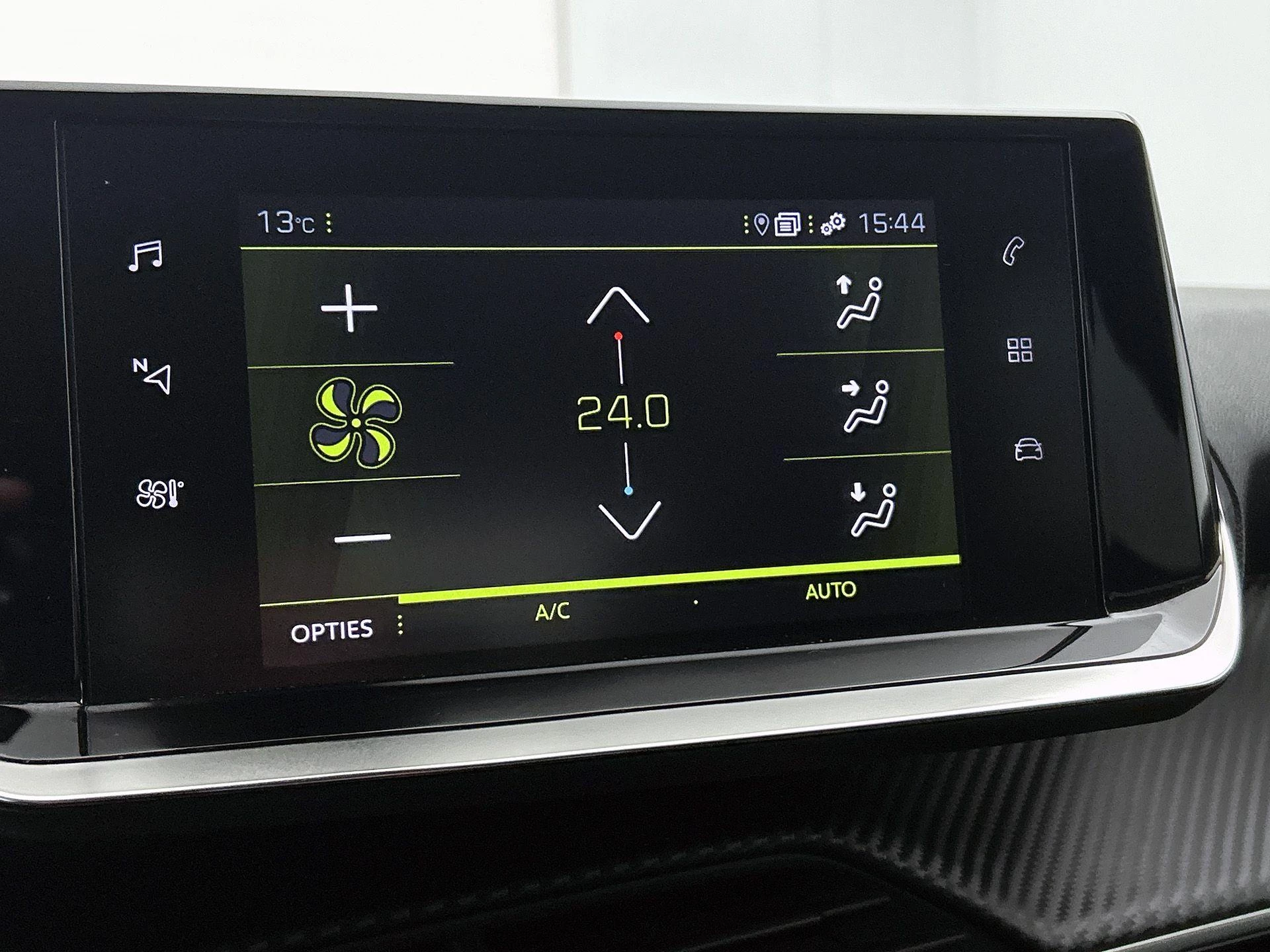 Peugeot-2008-image-19