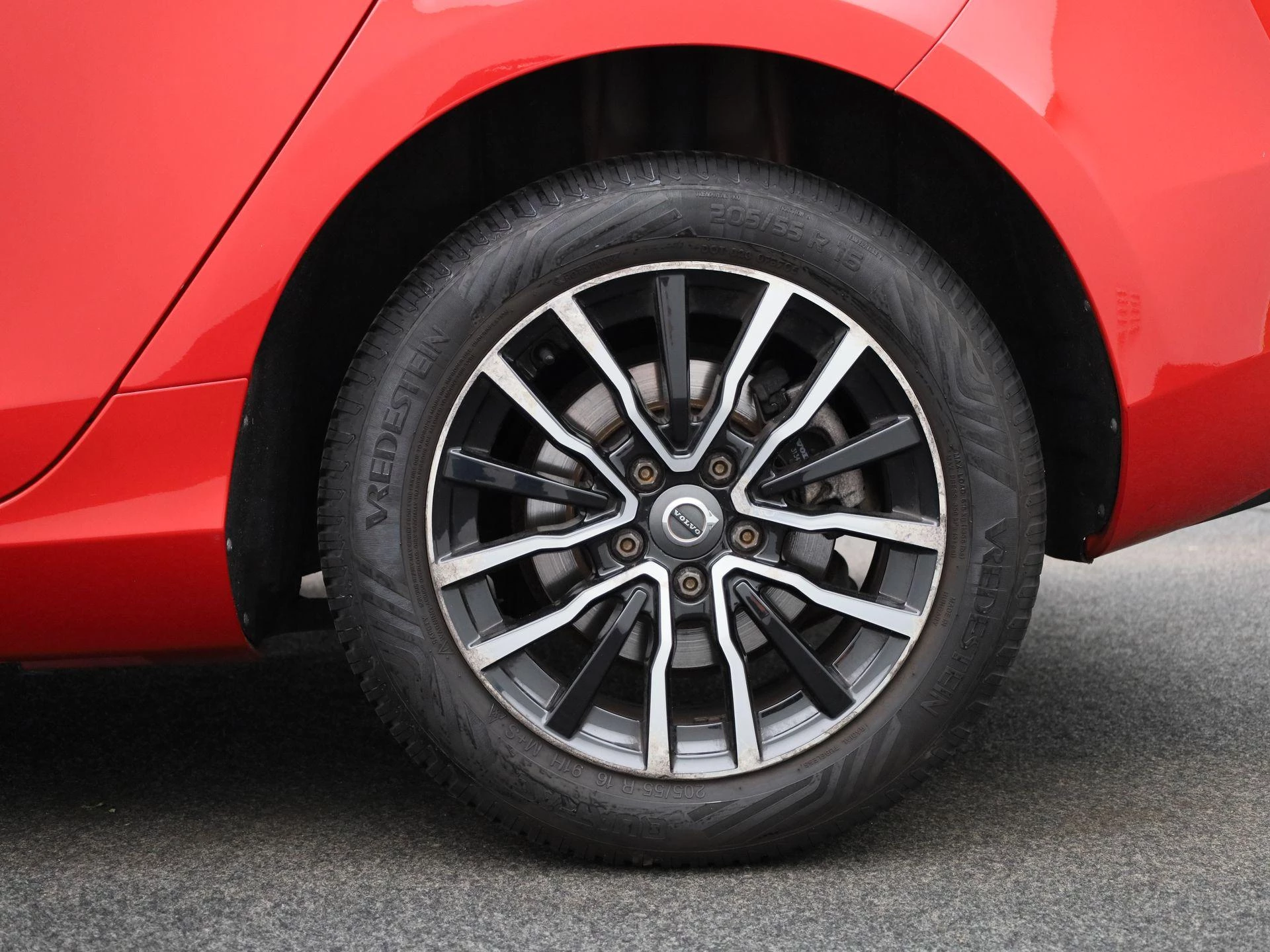 Volvo-V40-image-12