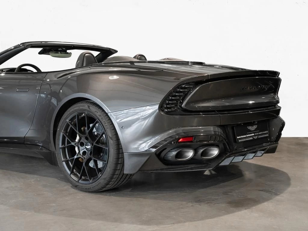 Aston Martin-Vanquish-image-6
