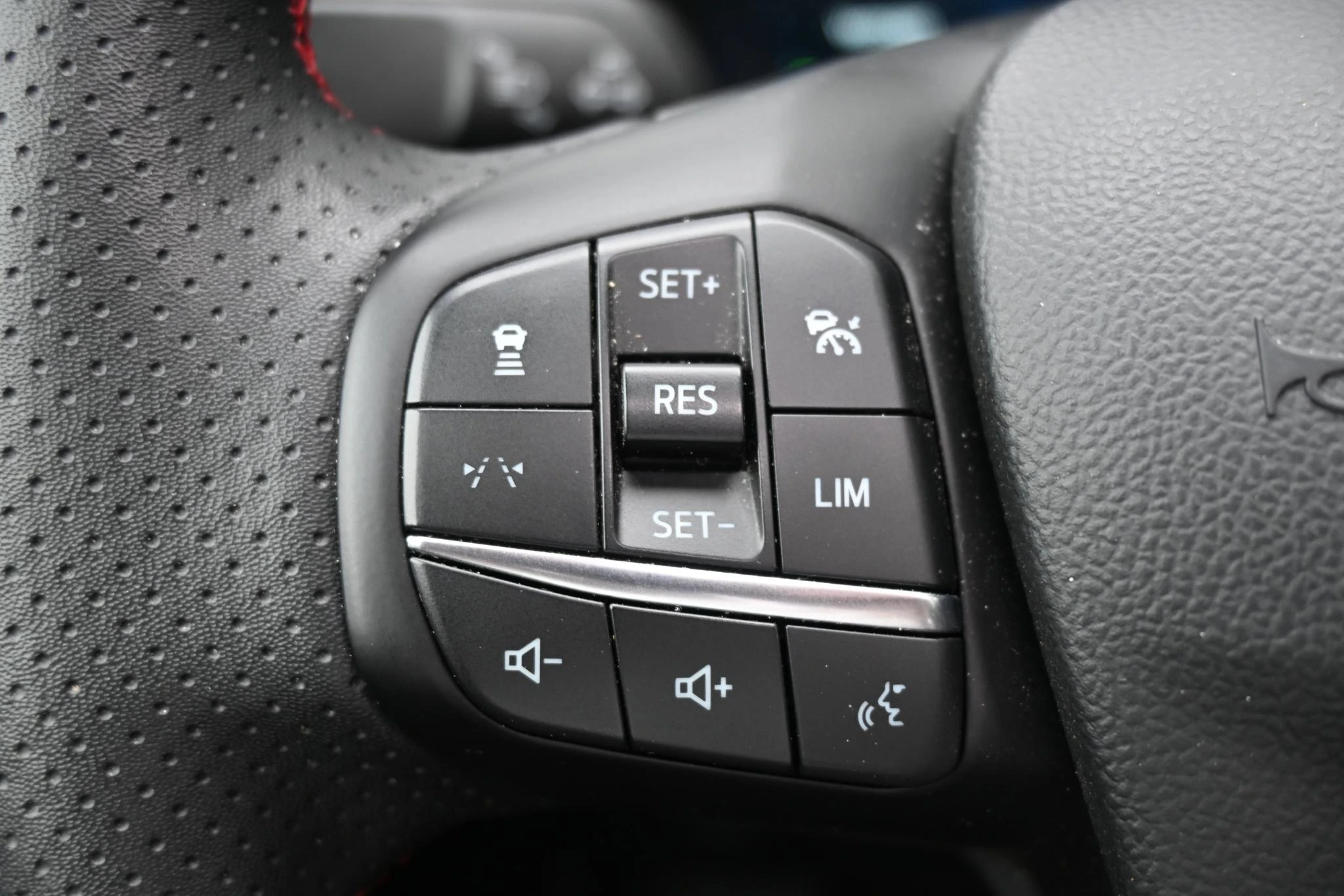 Ford-Kuga-image-12