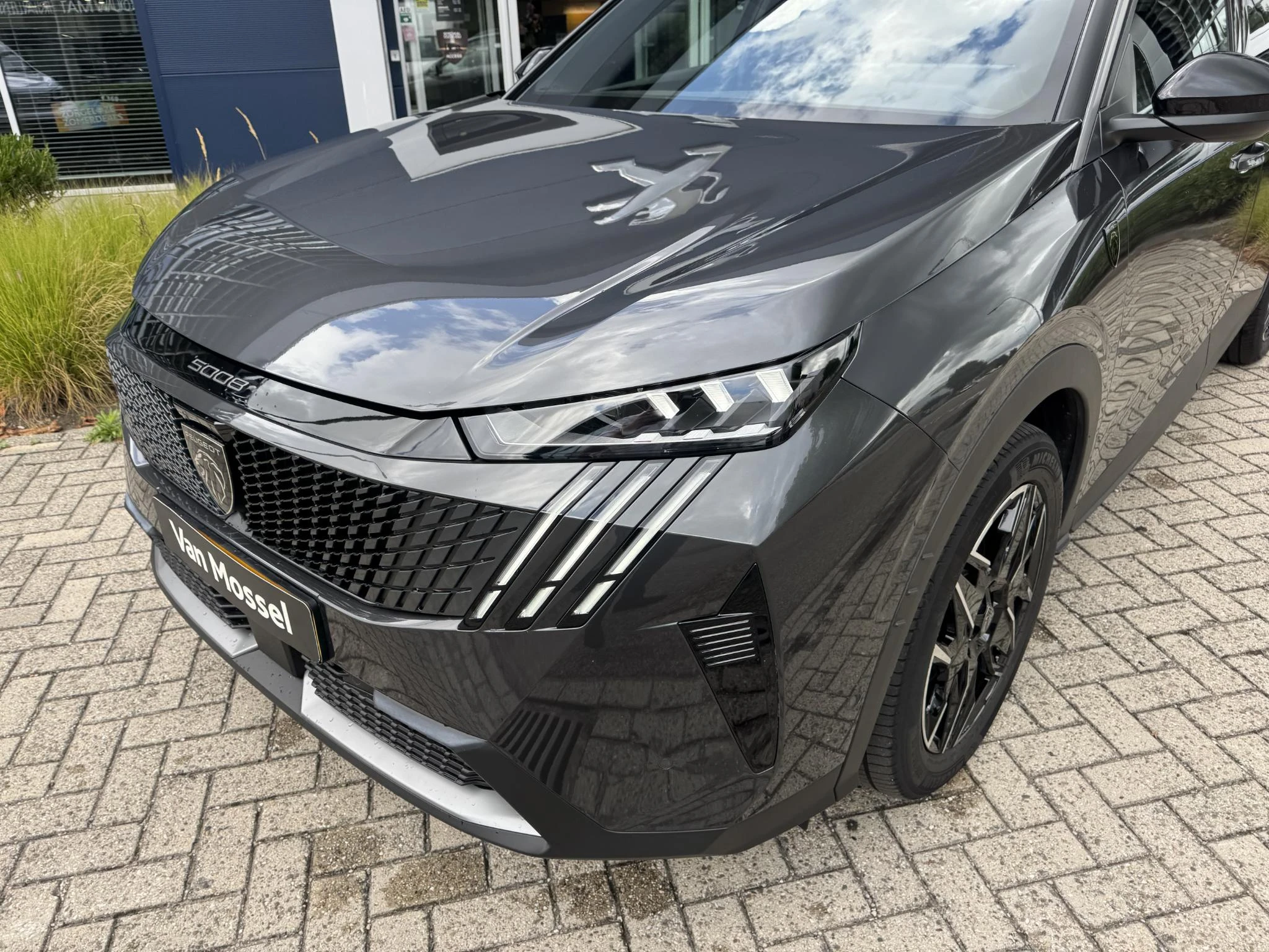 Peugeot-5008-image-8