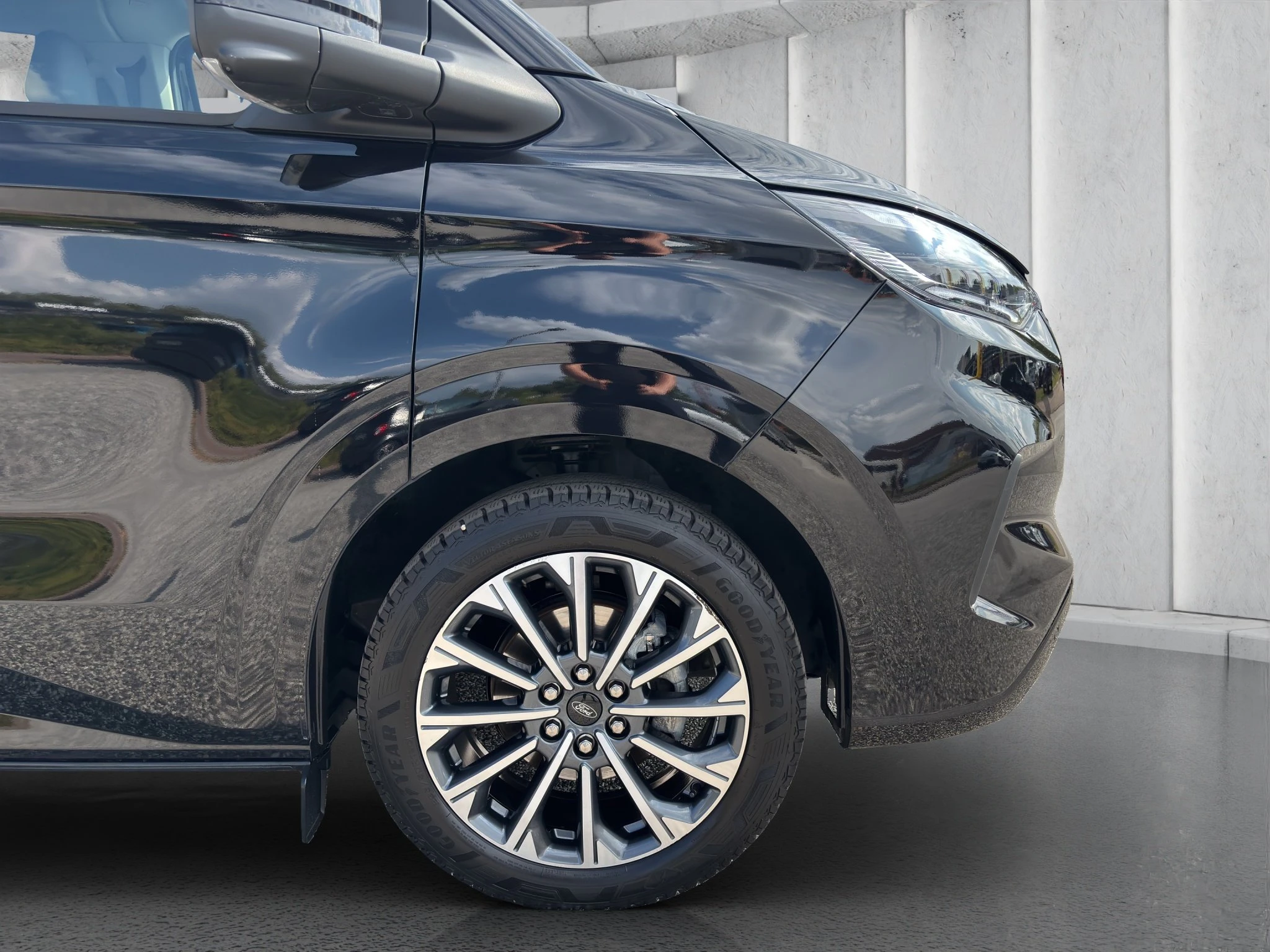 Ford-Tourneo Custom-image-8