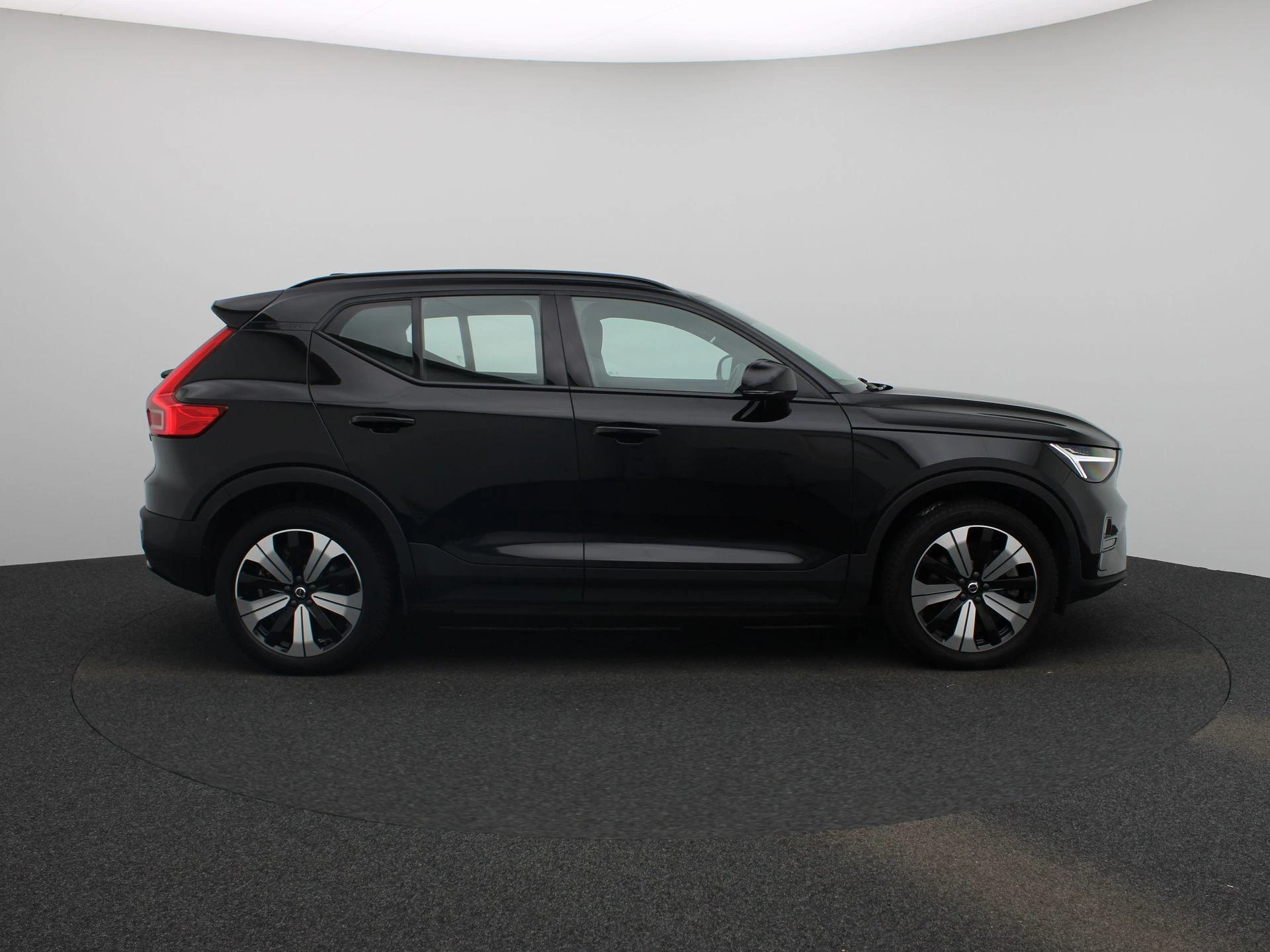 Volvo-XC40-image-5