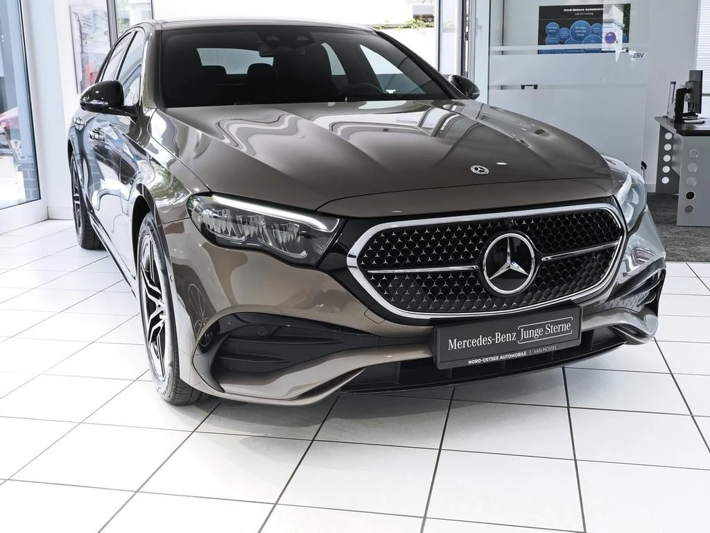 Mercedes-Benz-E-Klasse 300 e-image-4