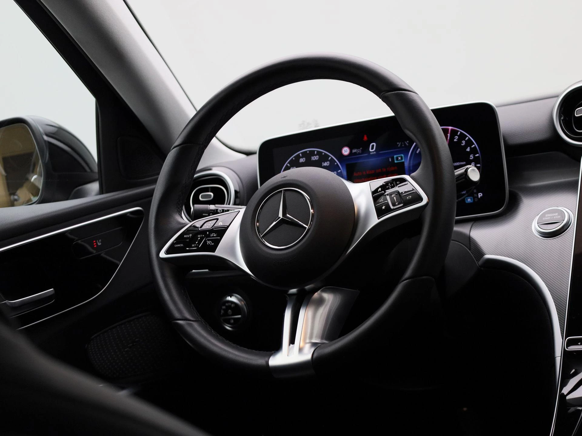Mercedes-Benz-C-Klasse-image-43
