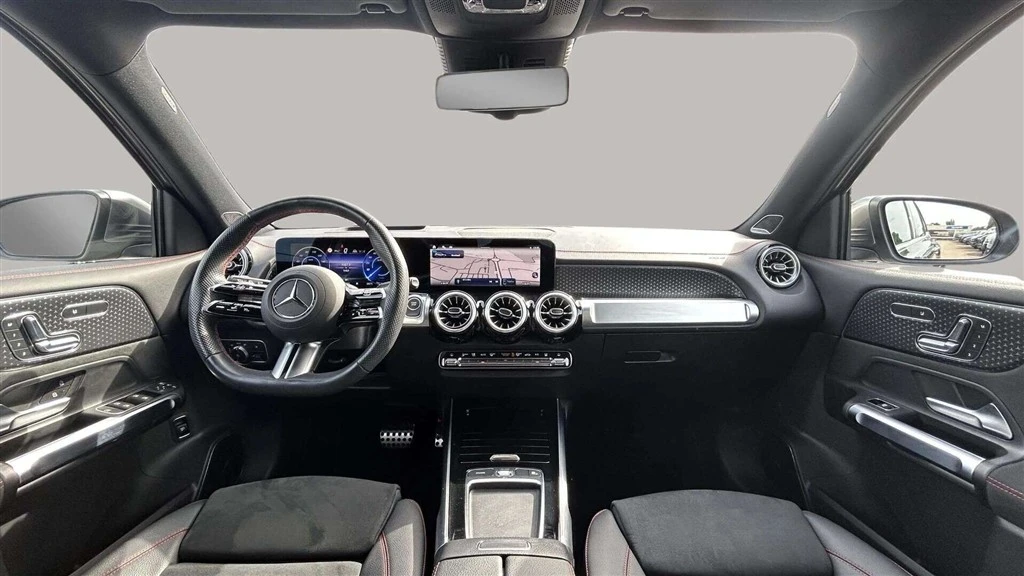 Mercedes-Benz-EQB-image-14