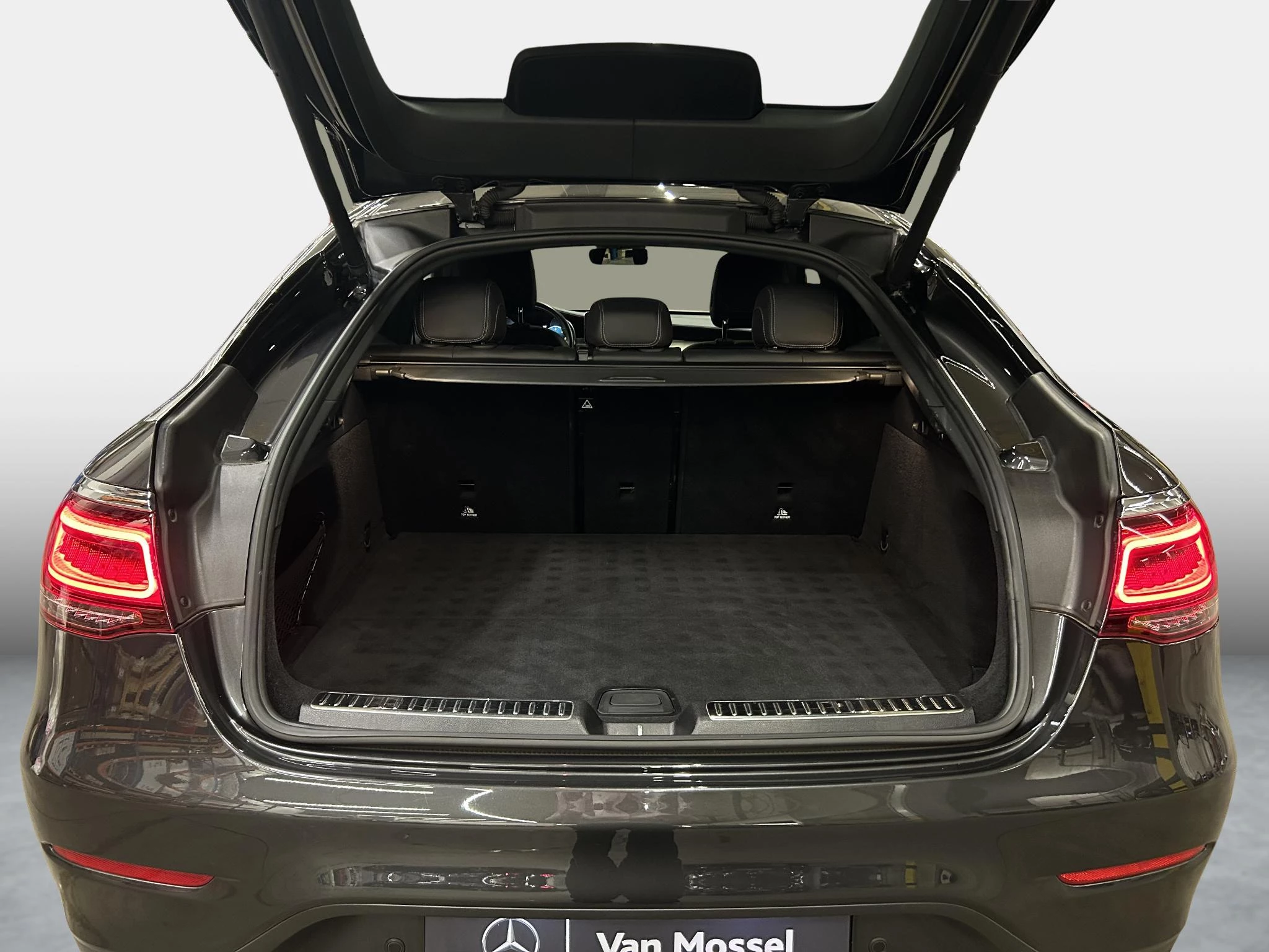 Mercedes-Benz GLC 200d Coupé AMG LINE + CARPLAY + NIGHTPAKKET + 360 CAMERA +