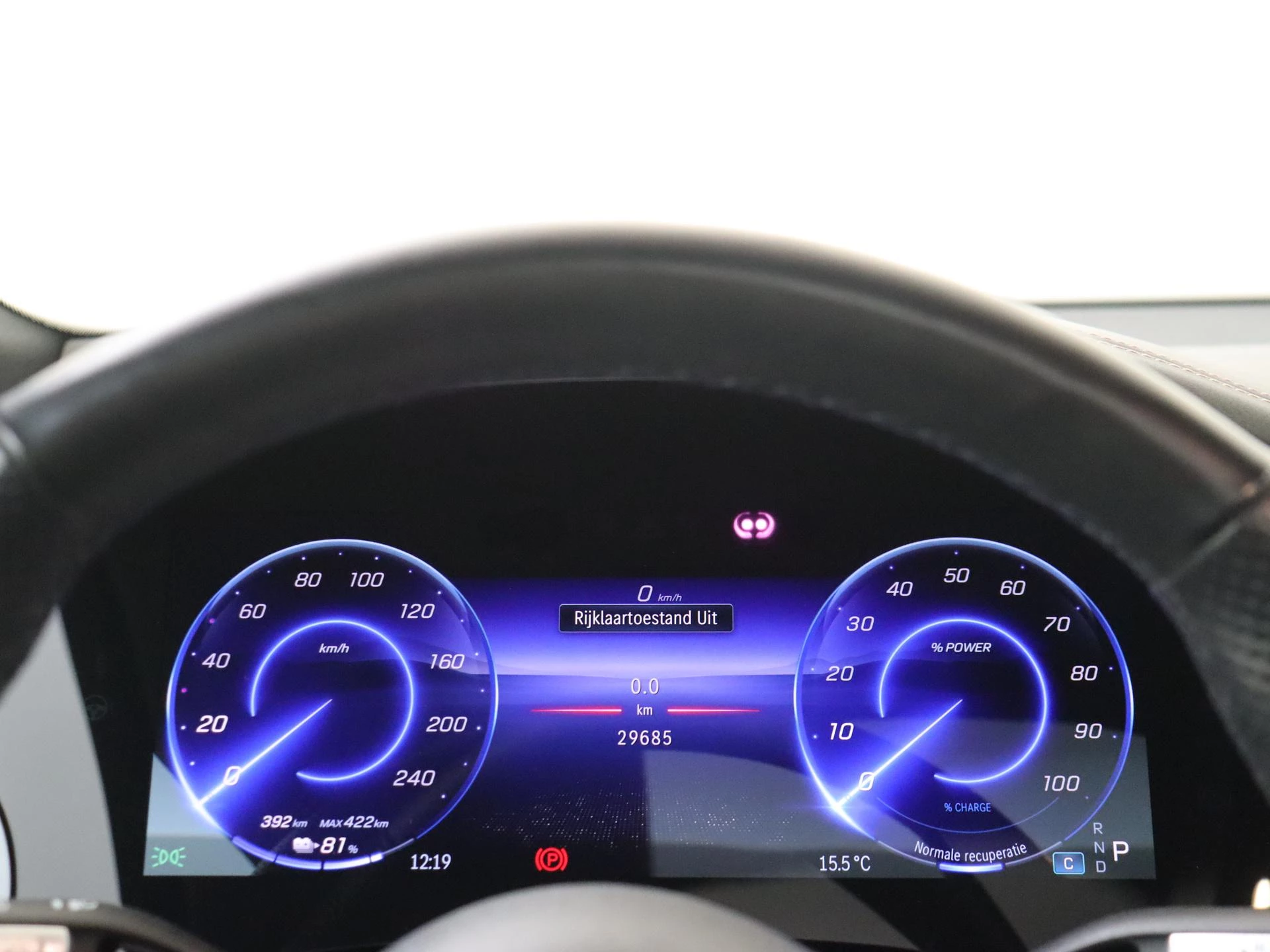 Mercedes-Benz-EQS-image-11
