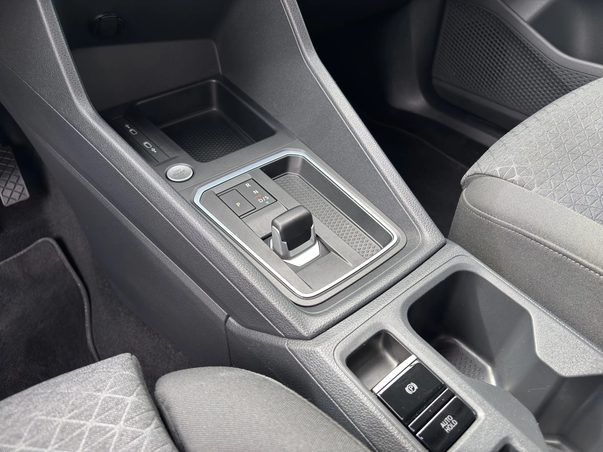 Ford Tourneo Connect Grand Titanium Aut.*AHK*ACC*KAM*NAVI*SHZ