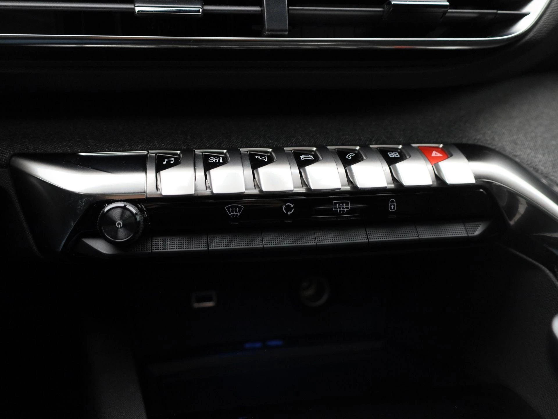 Peugeot-5008-image-19