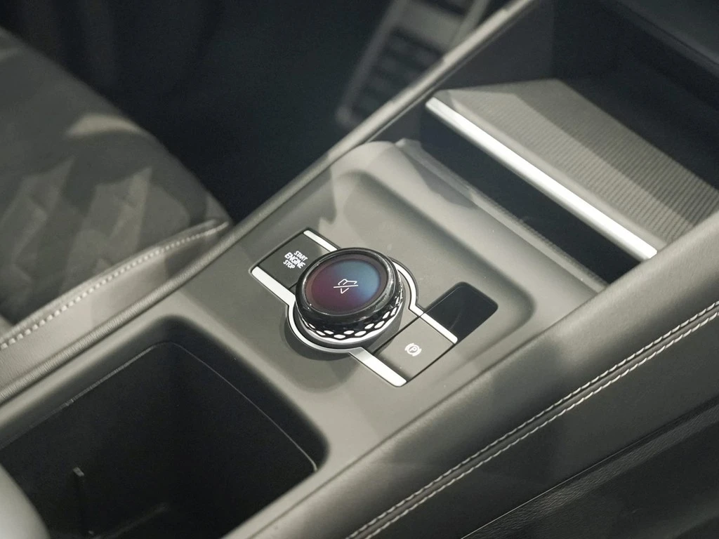 Volkswagen-Tiguan-image-9
