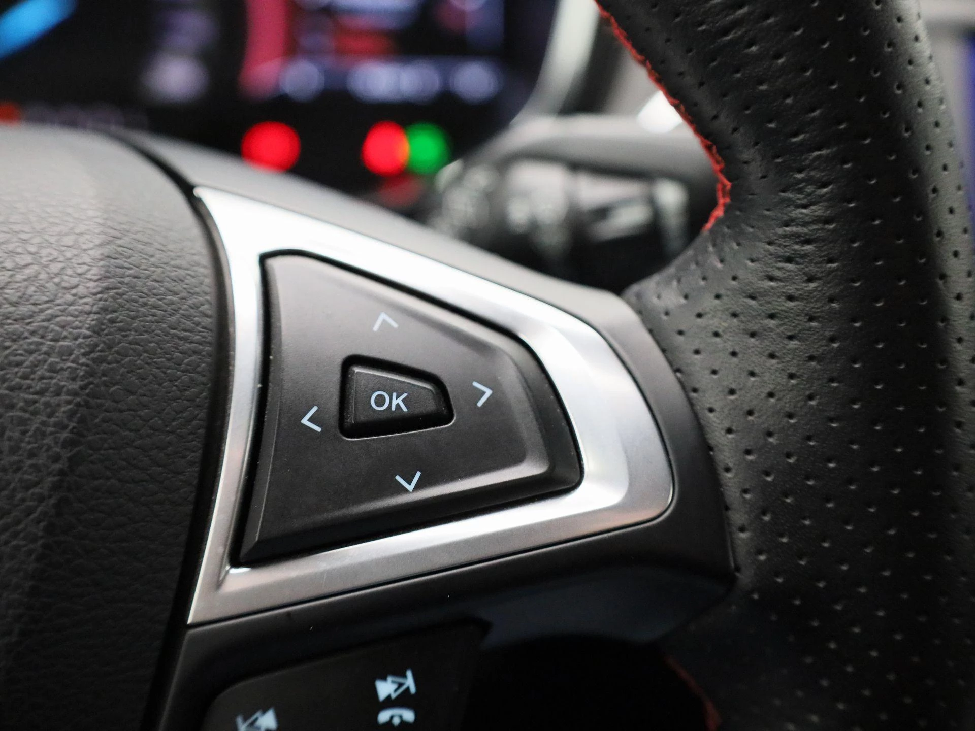 Ford-Mondeo-image-23