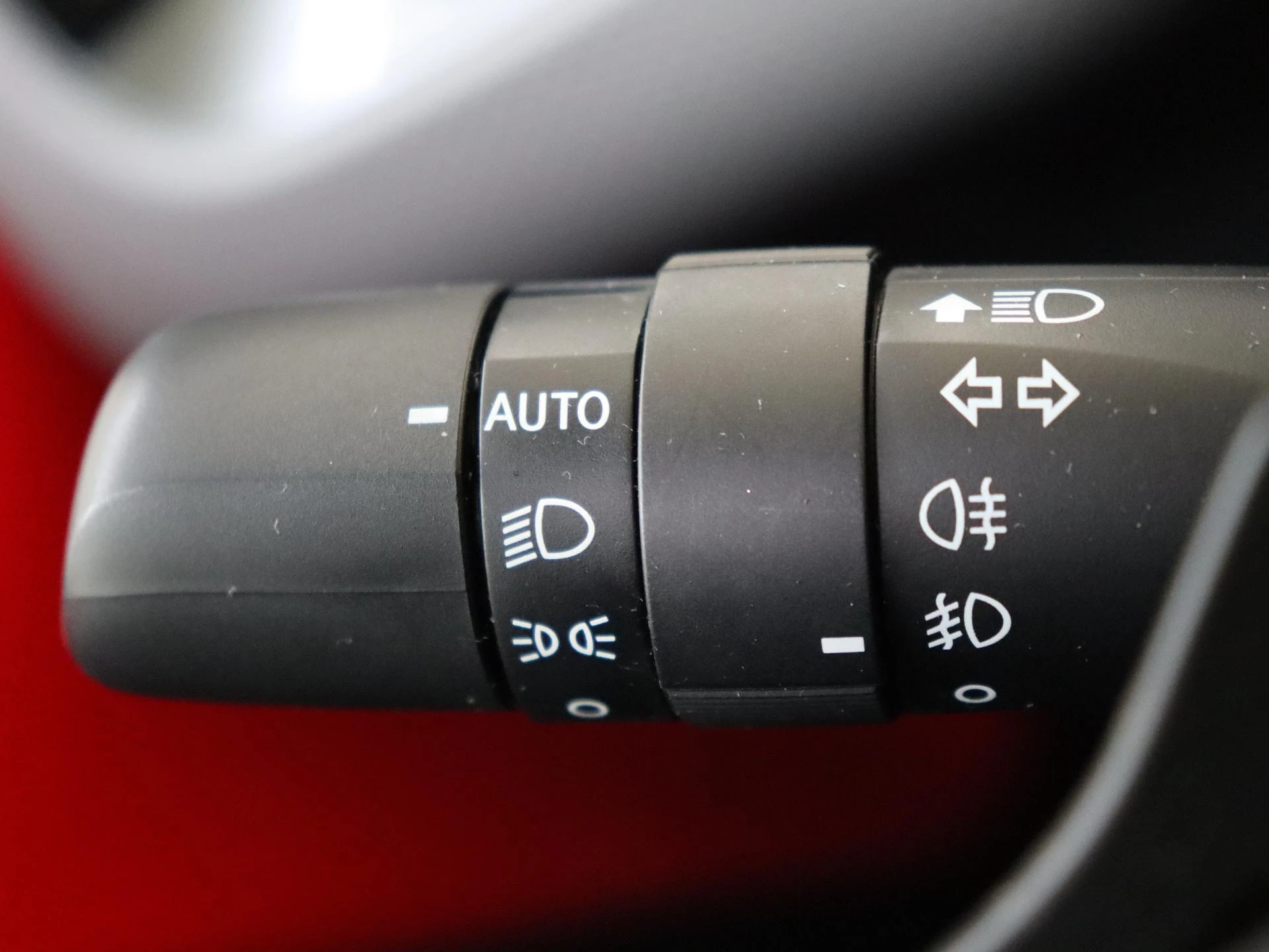 Peugeot-108-image-22
