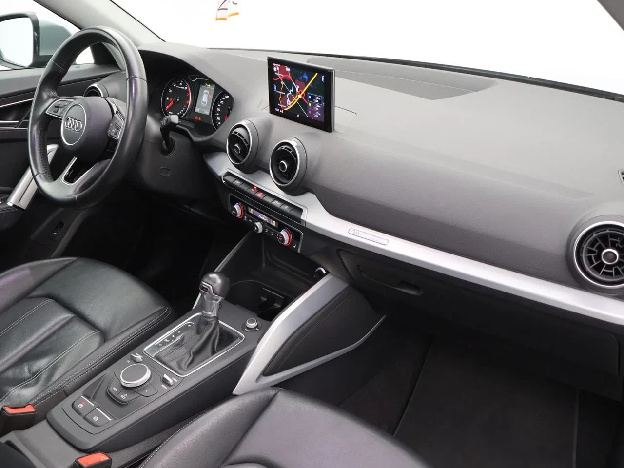 Audi Q2 Audi Q2 1.4TFSI 150PK *AUTOMAAT*LEDER*PANODAK*PDC*NAVI*ACC*ZETELVERWARMING*...*