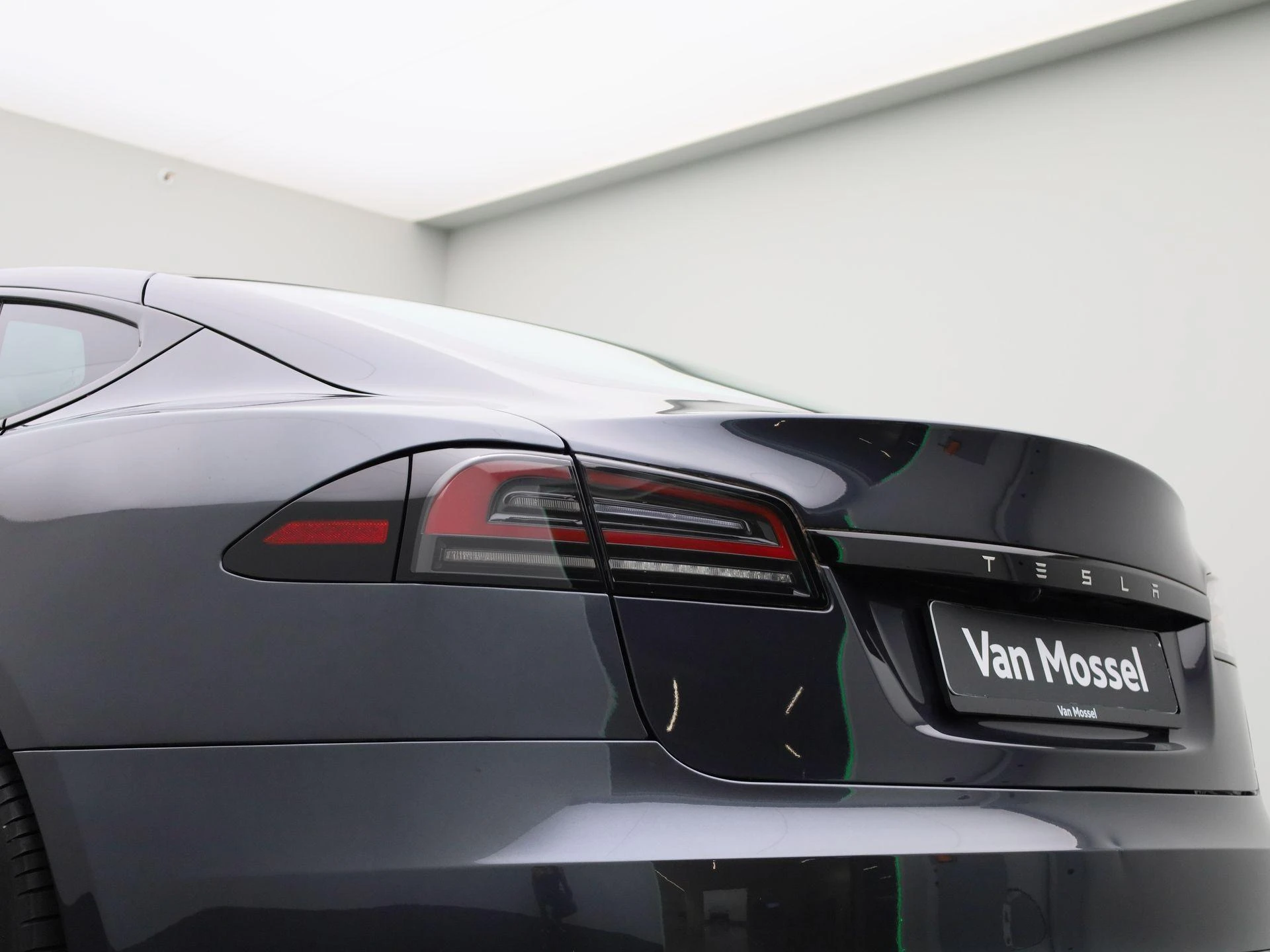 Tesla-Model S-image-49