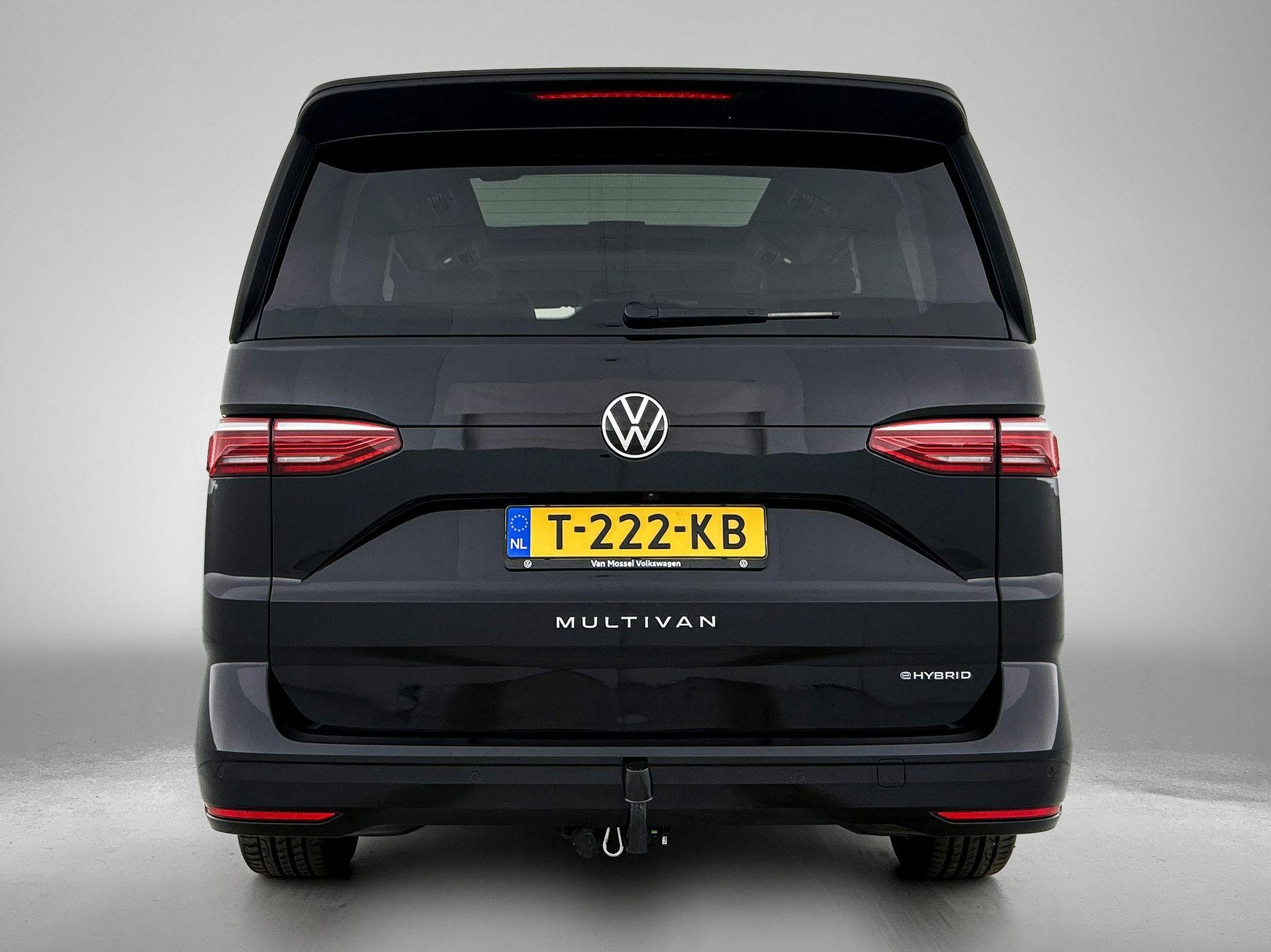 Volkswagen-Multivan-image-2