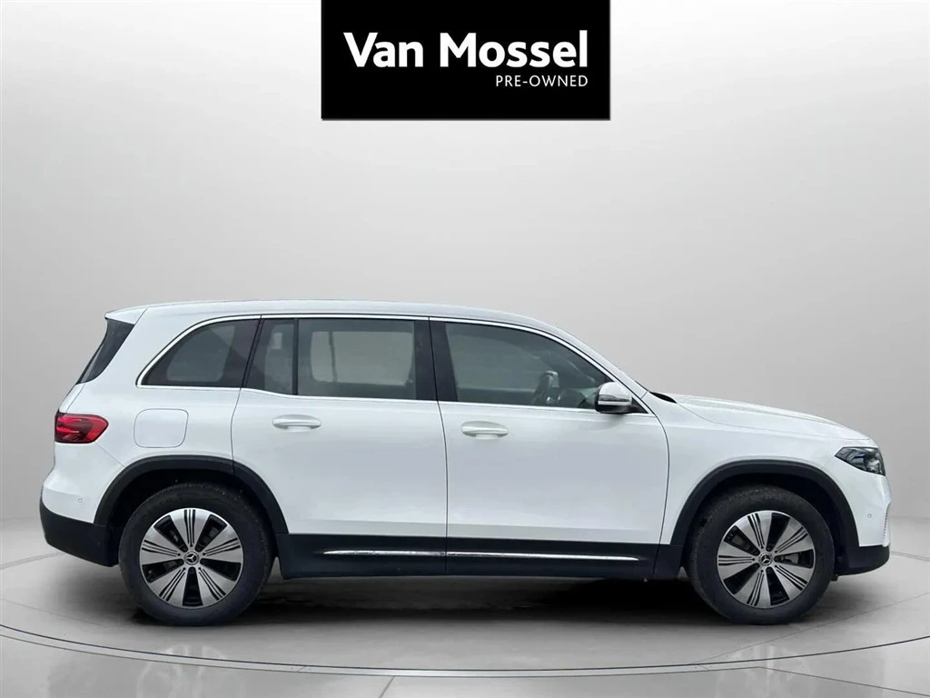 Mercedes-Benz-EQB-image-3
