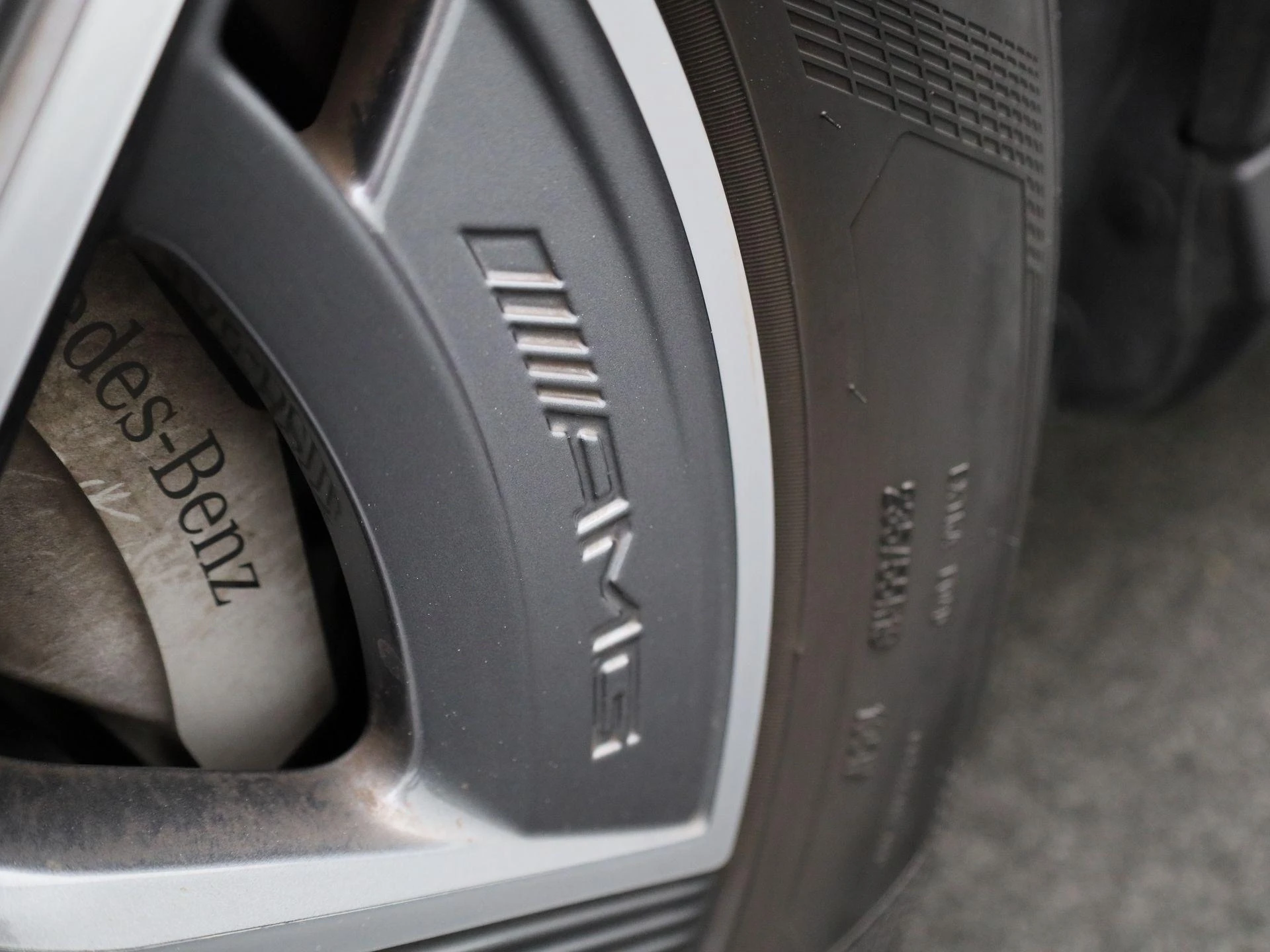 Mercedes-Benz-GLC-image-18