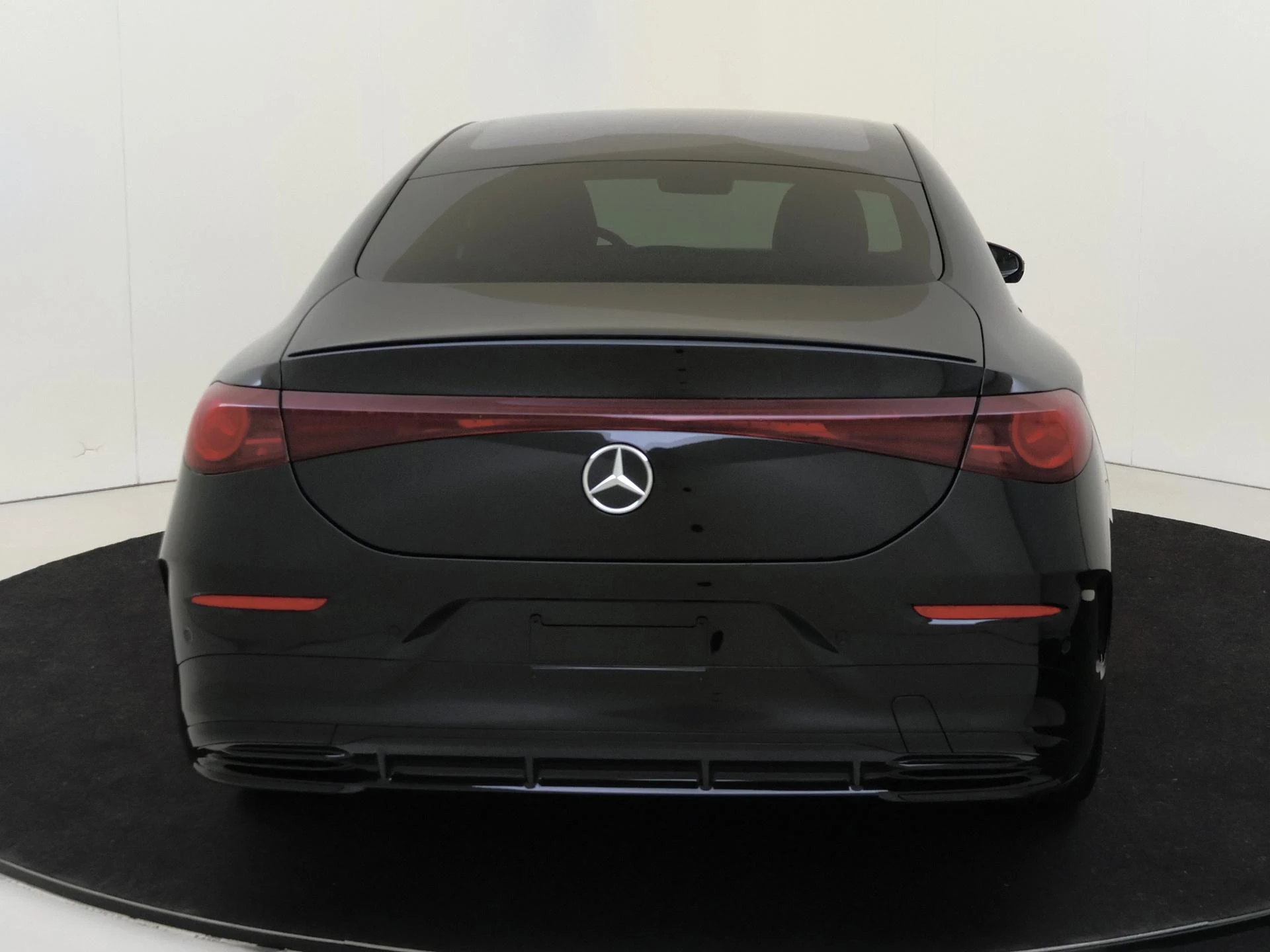 Mercedes-Benz-CLA-image-6