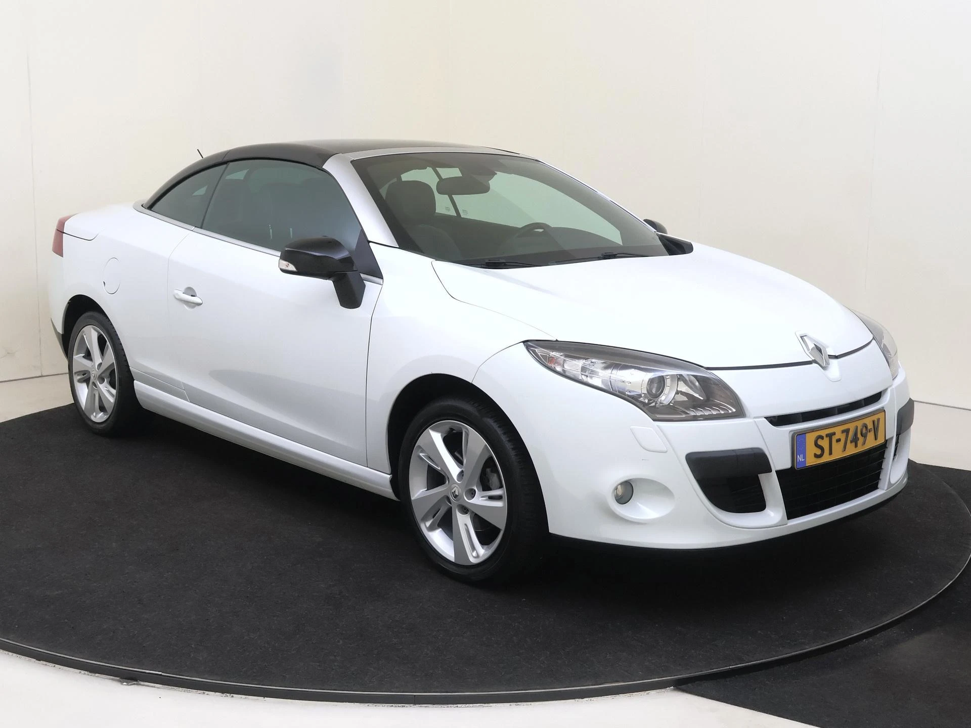 Renault-Mégane-image-1
