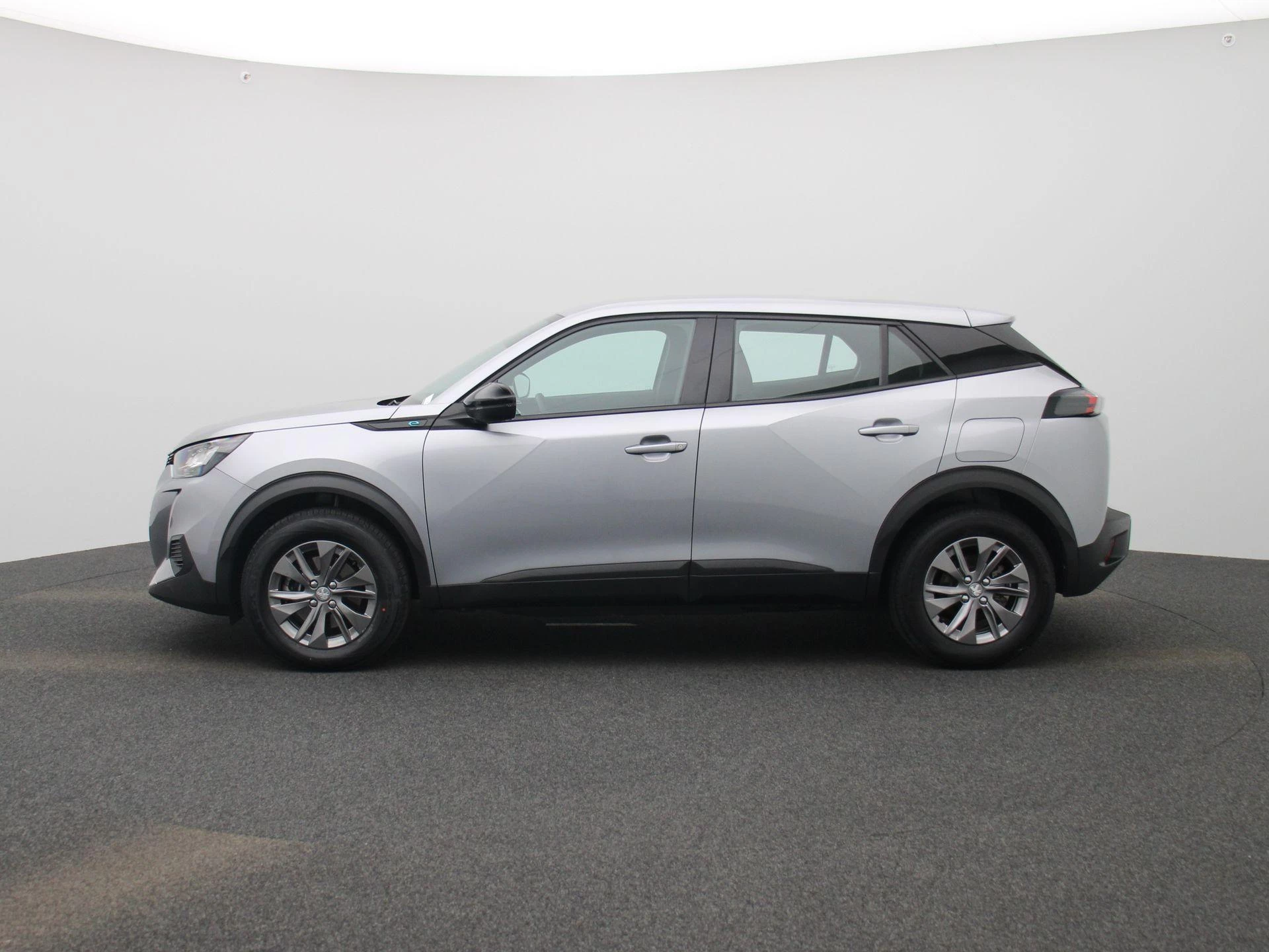 Peugeot-e-2008-image-3